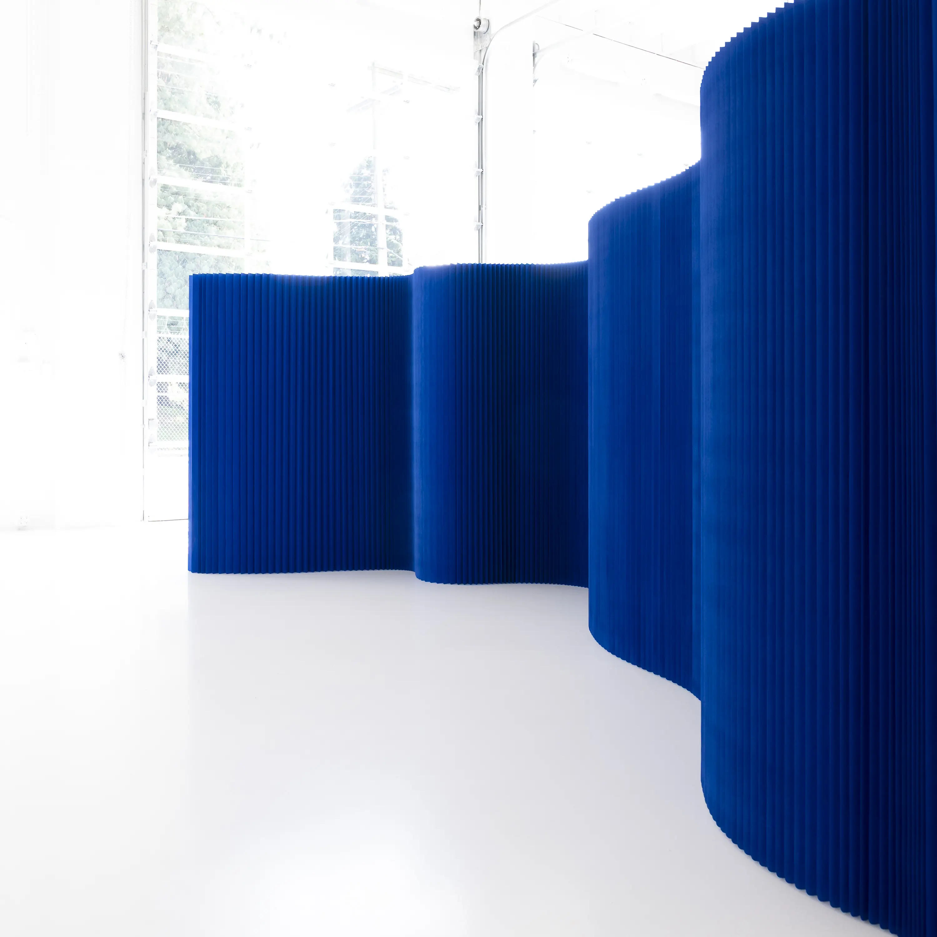 molo - paper softwall | flexible freestanding partition