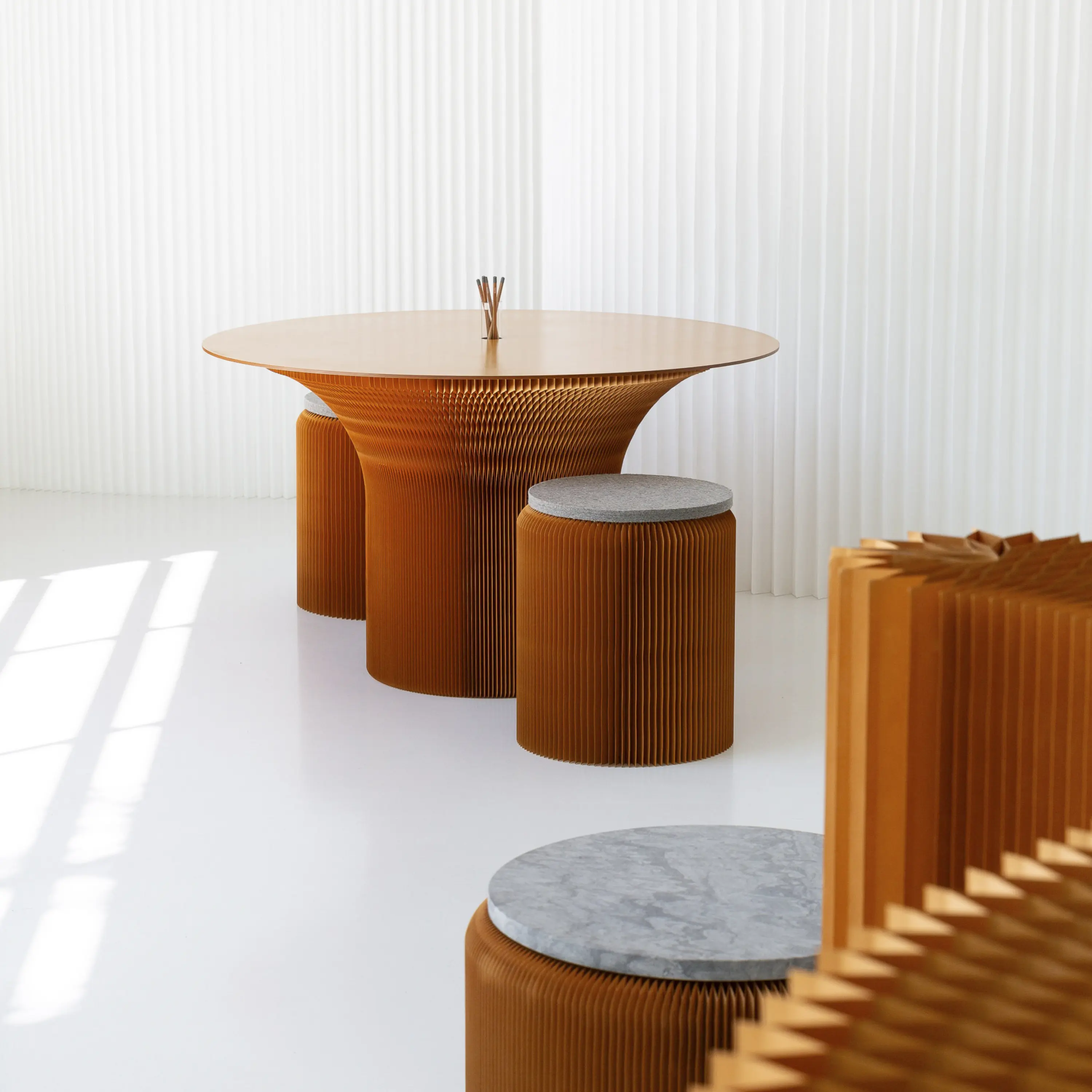 molo - cantilever table | table with folding base