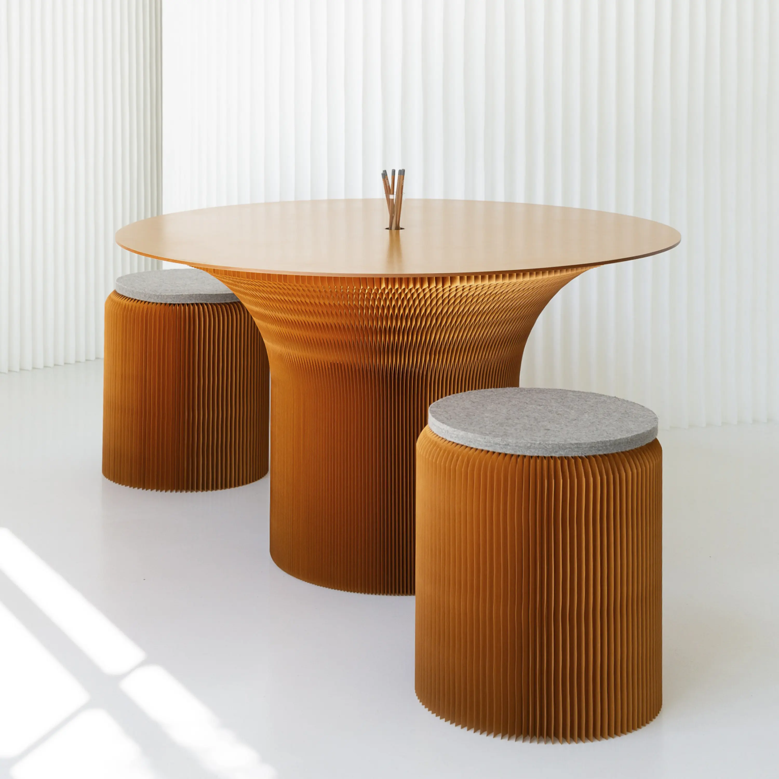 molo - cantilever table | table with folding base