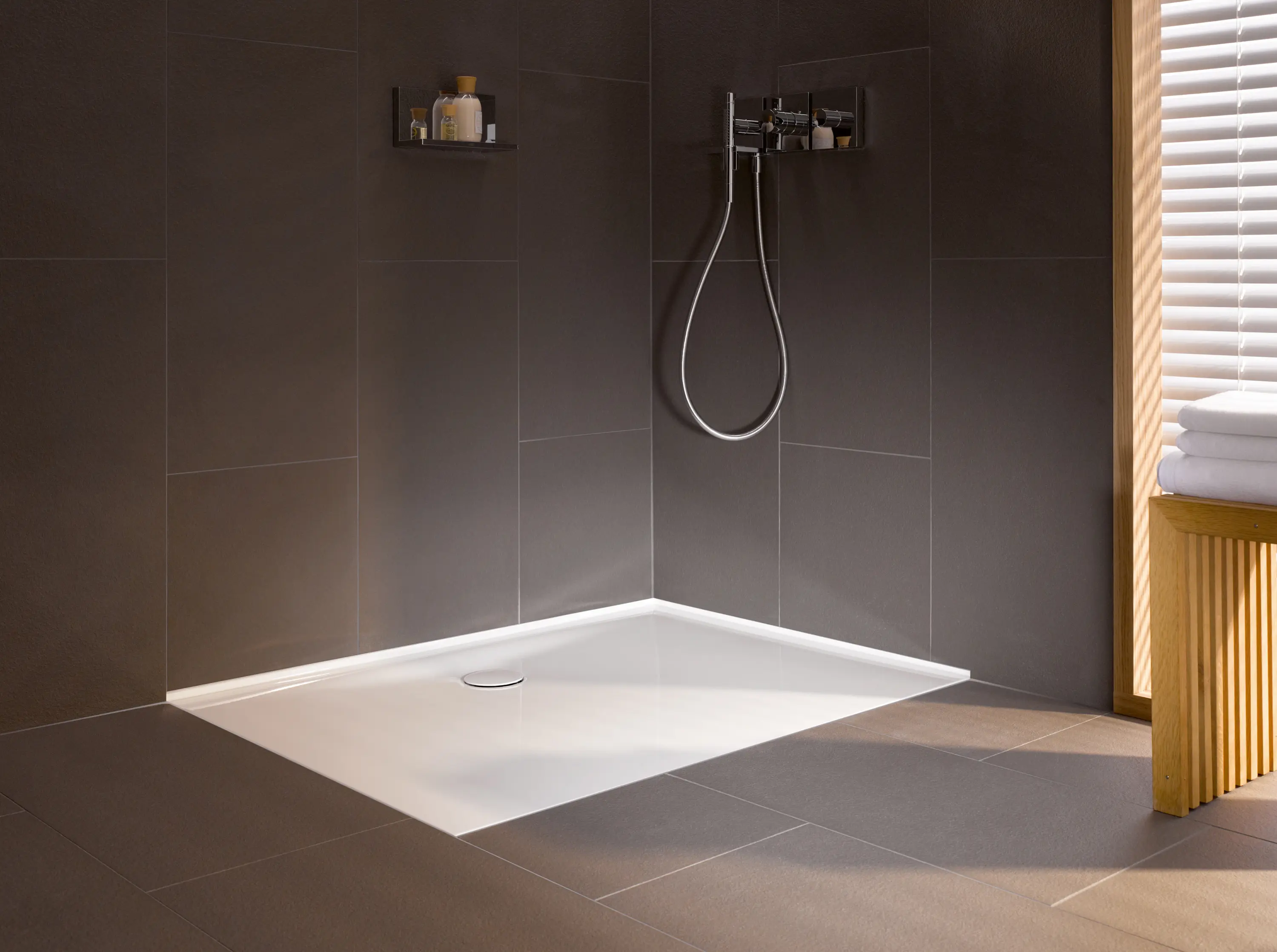 Bette - BetteFloor Side with Betteupstand