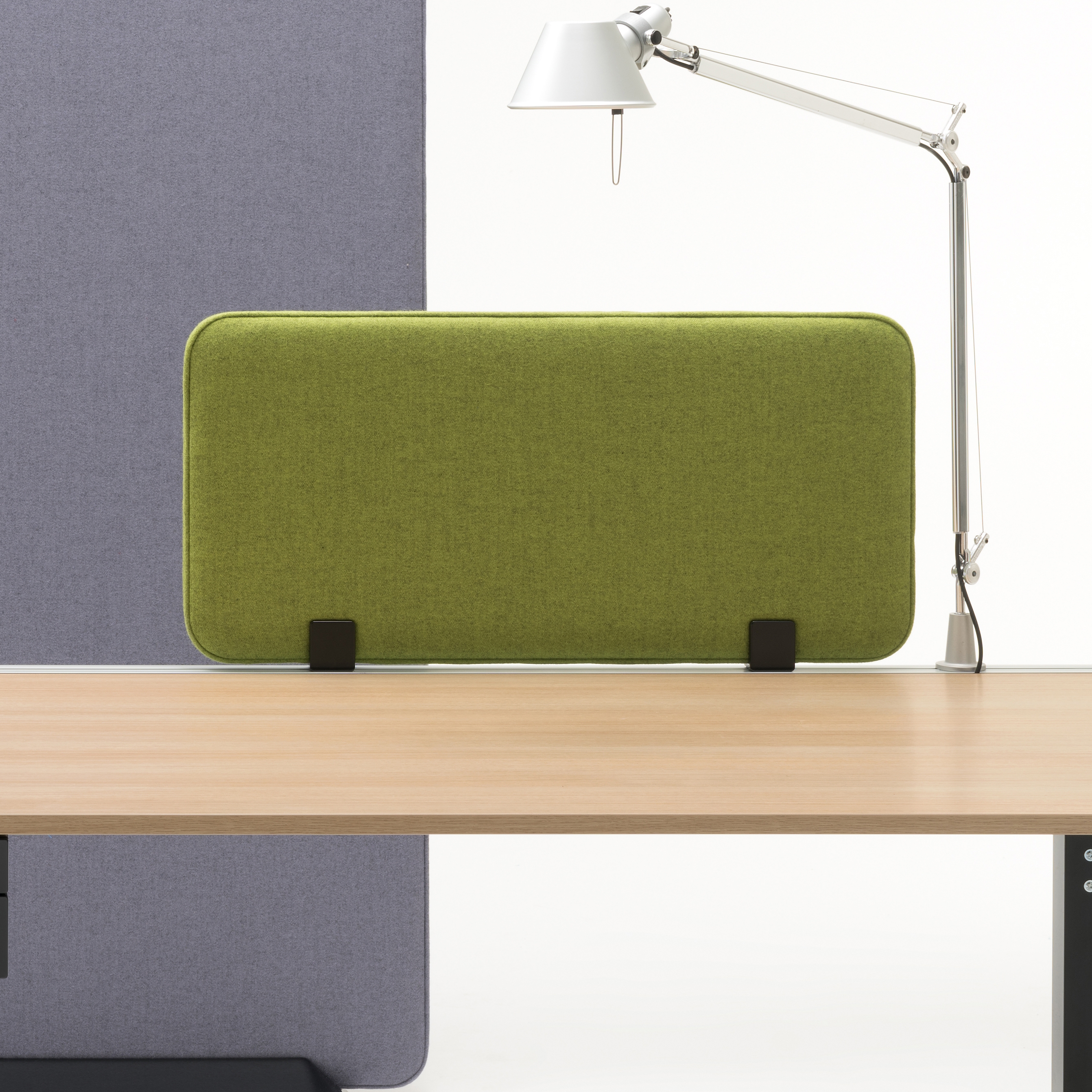 Display product WINEA X | On table from manufacturer WINI Büromöbel