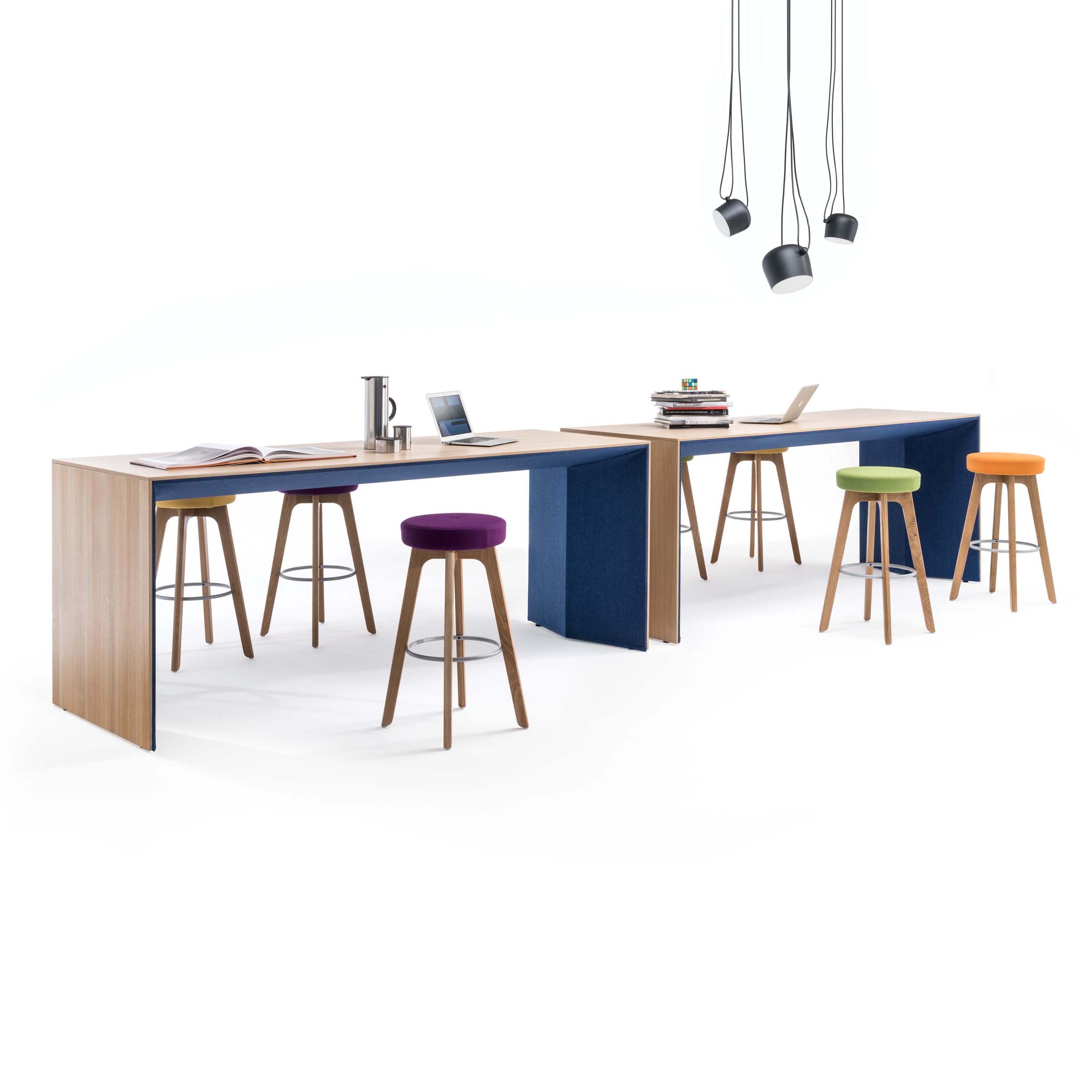 Display product WINEA PLUS | Panelleg tabel from manufacturer WINI Büromöbel