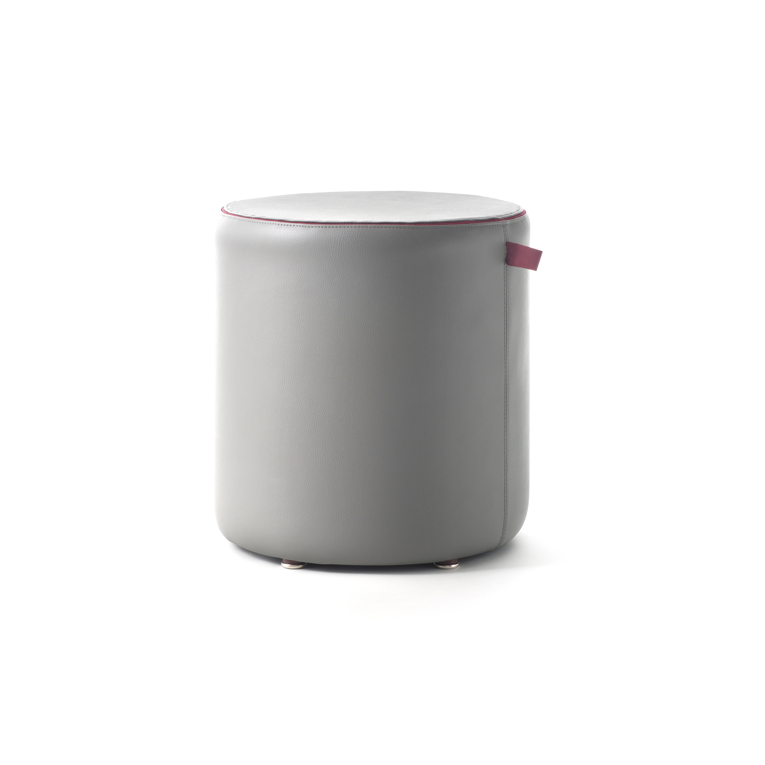Display product Agora pouf from manufacturer Segis