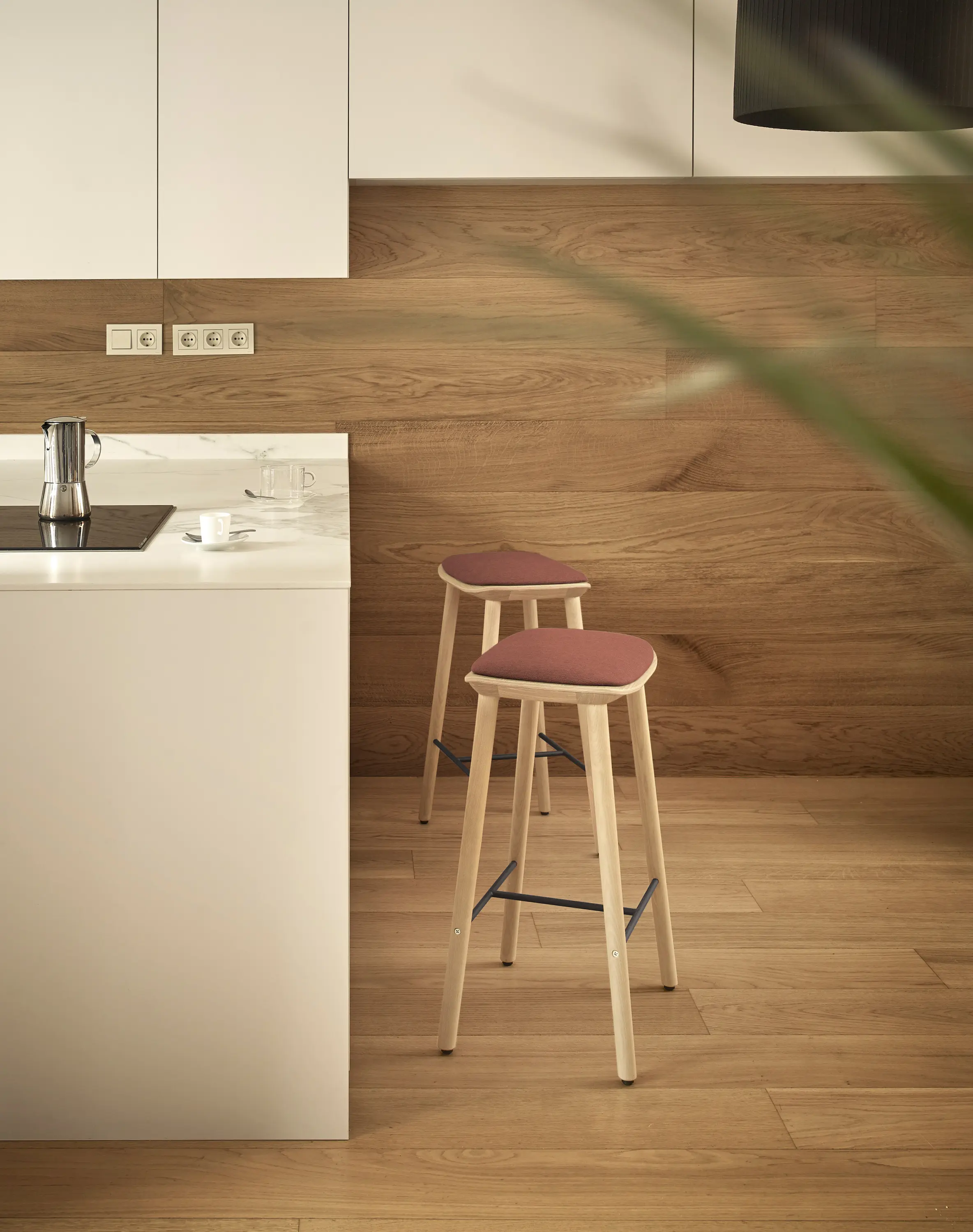 TREKU - Bisell Stool