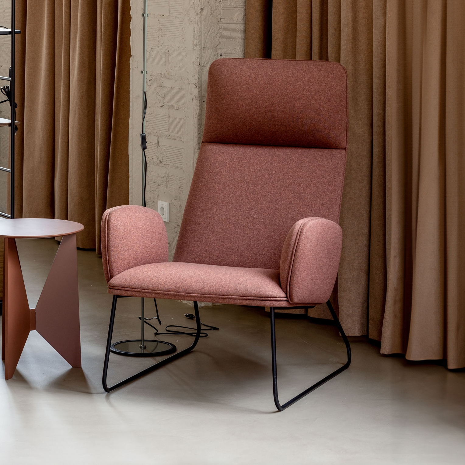 Lain Lounge Chair