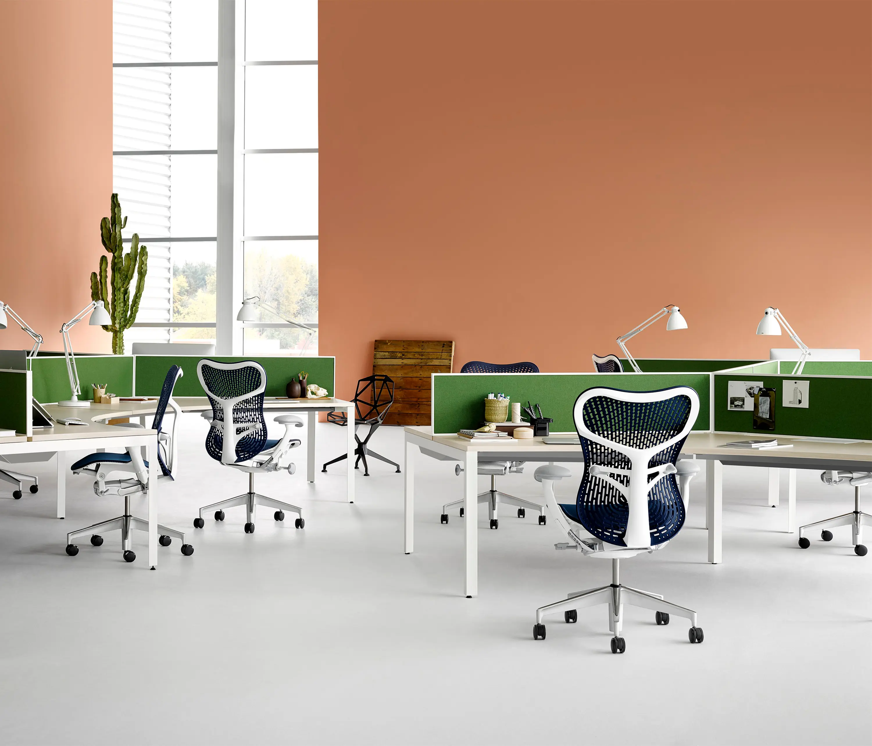 Herman Miller - Mirra 2 Stool