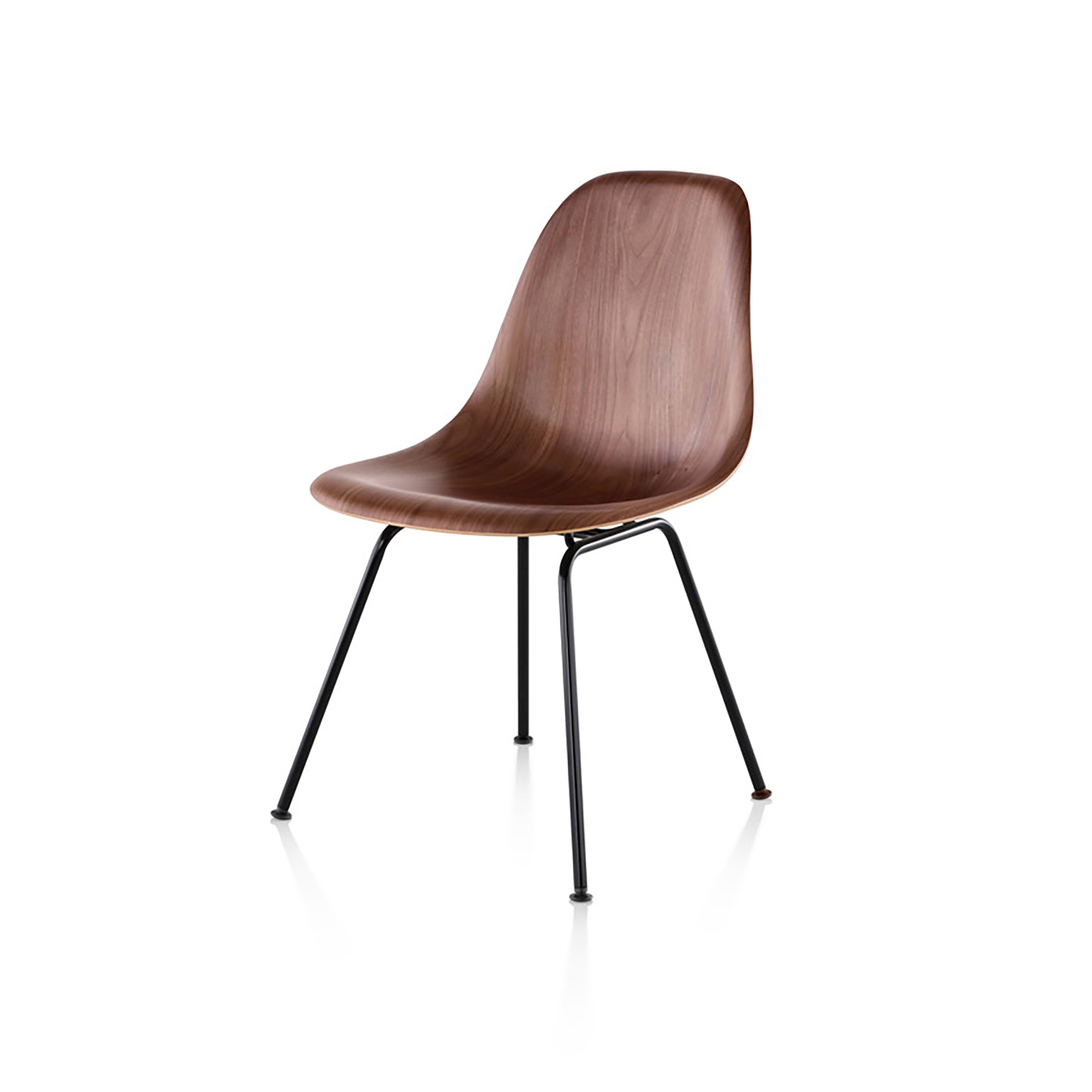Mostra il prodotto Eames Molded Wood Side Chair del produttore Herman Miller