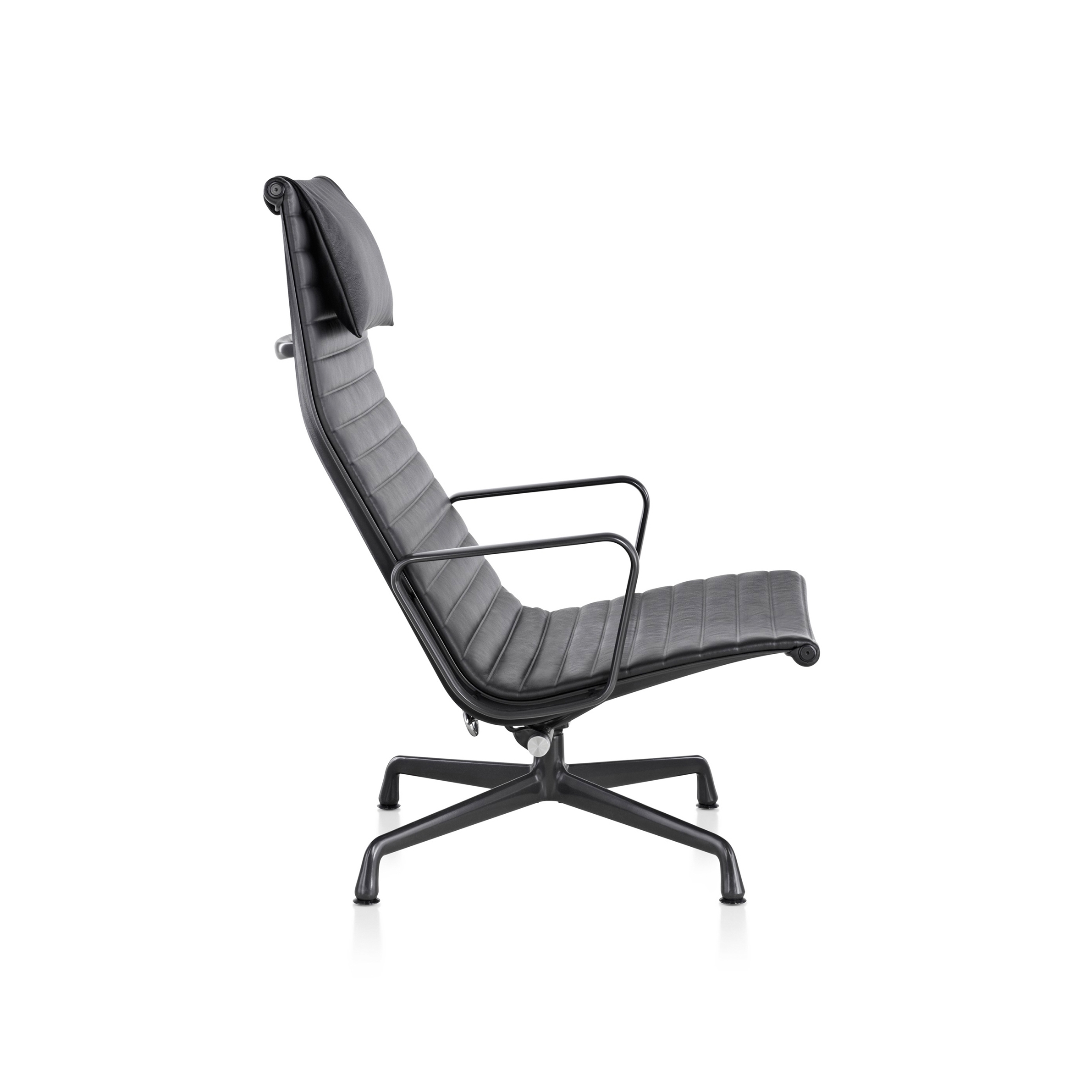 Mostra il prodotto Eames Aluminum Group Lounge Chair del produttore Herman Miller