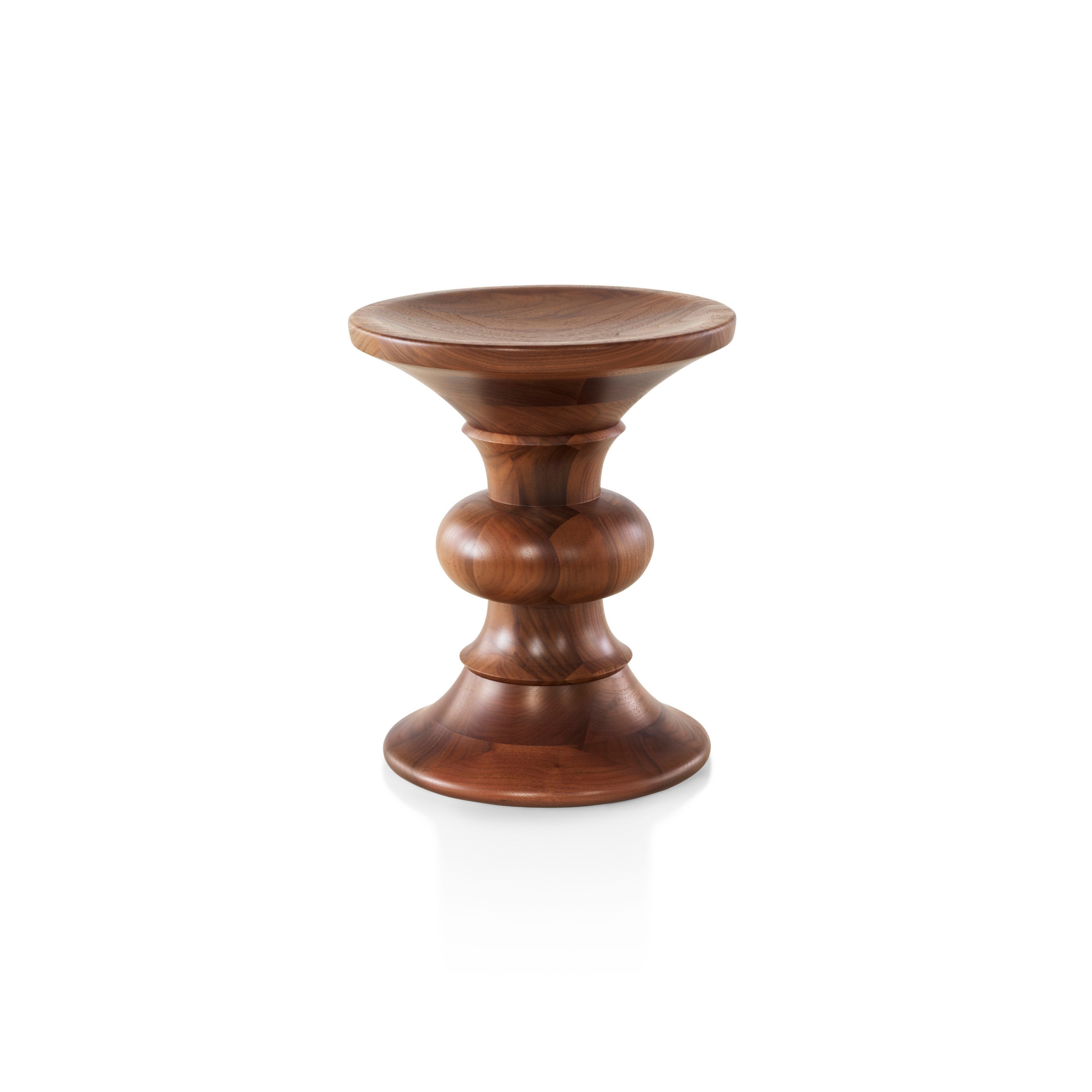 Mostra il prodotto Eames Walnut Stool del produttore Herman Miller