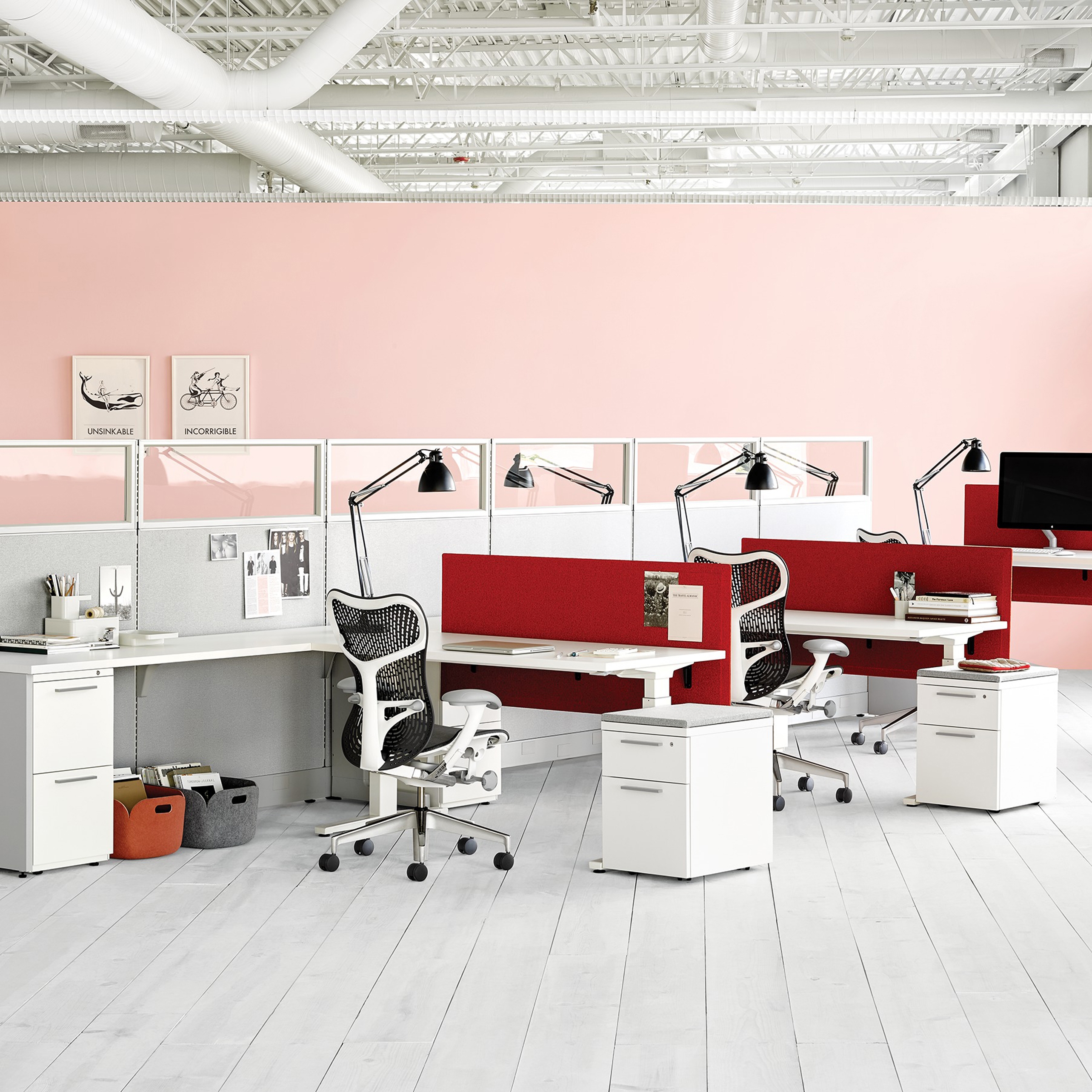 Mostrar el producto Action Office del fabricante Herman Miller