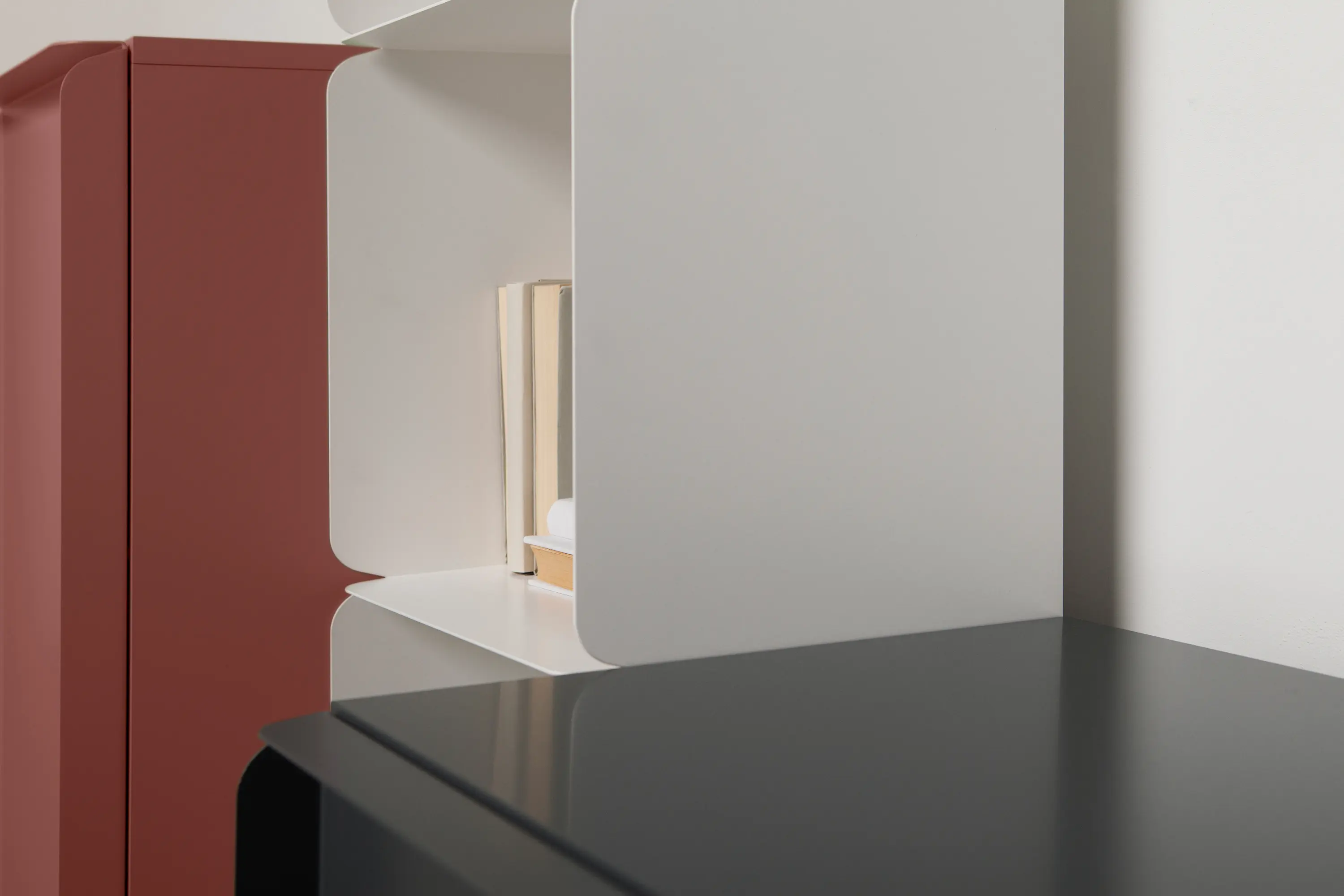 Quodes - Collar cabinet compositions