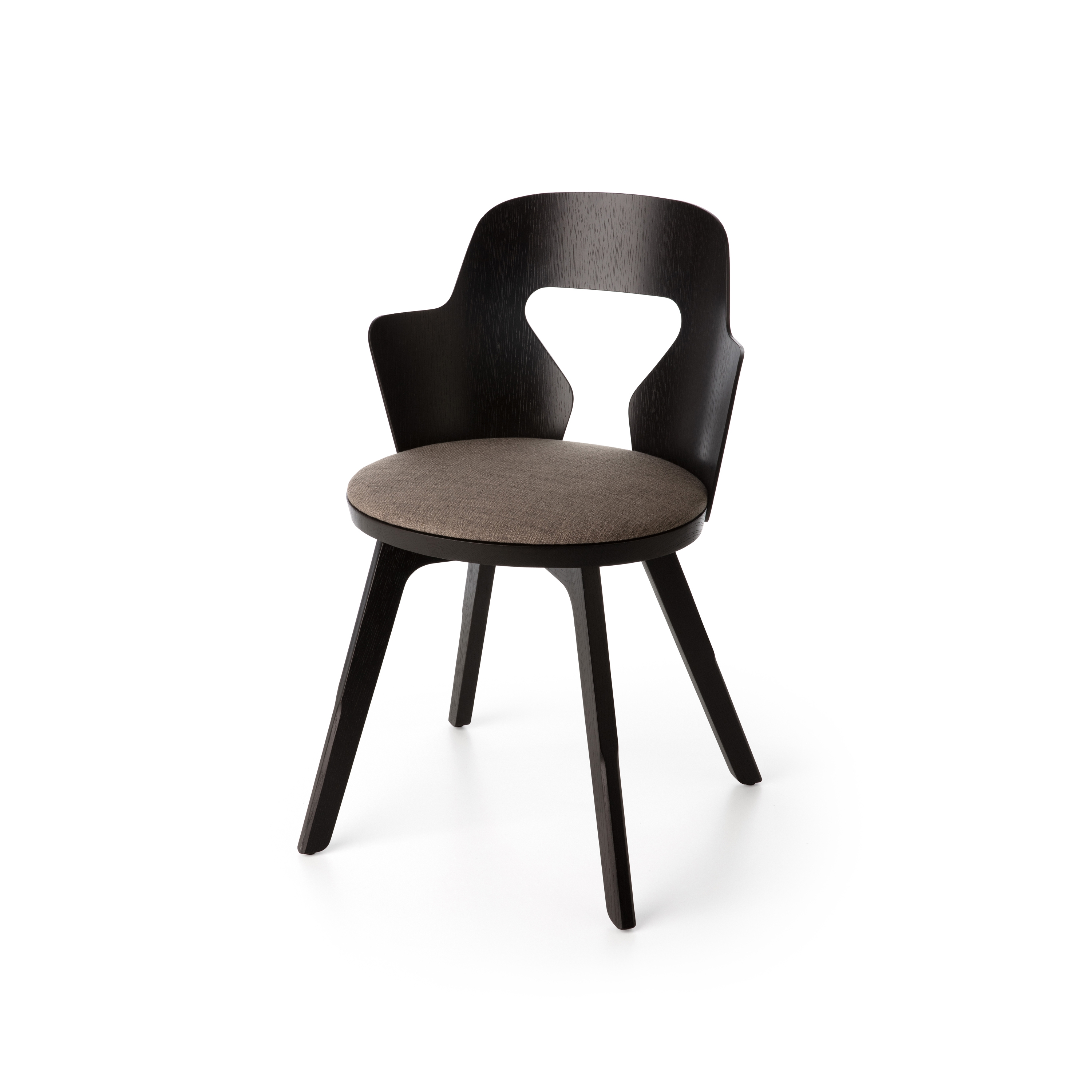 Display product Stammplatz chair from manufacturer Quodes