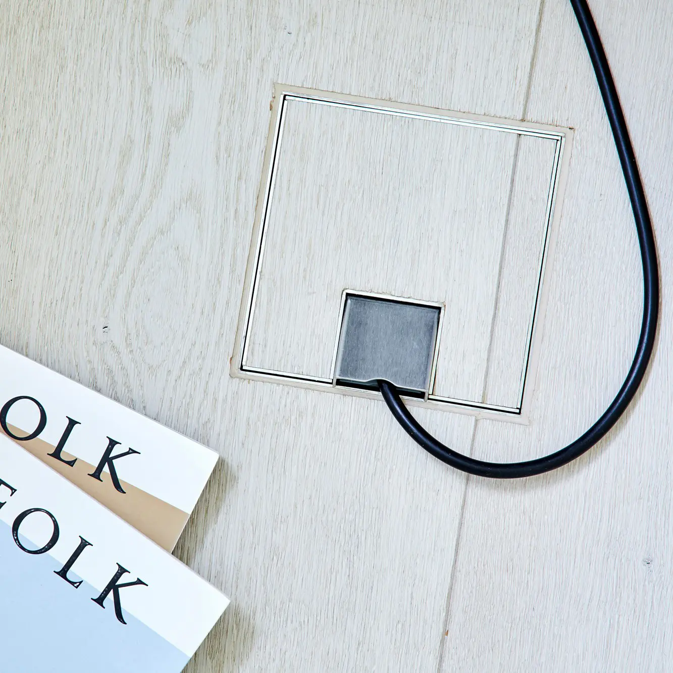 Feller - Wall and floor box | Floor box with original floor material