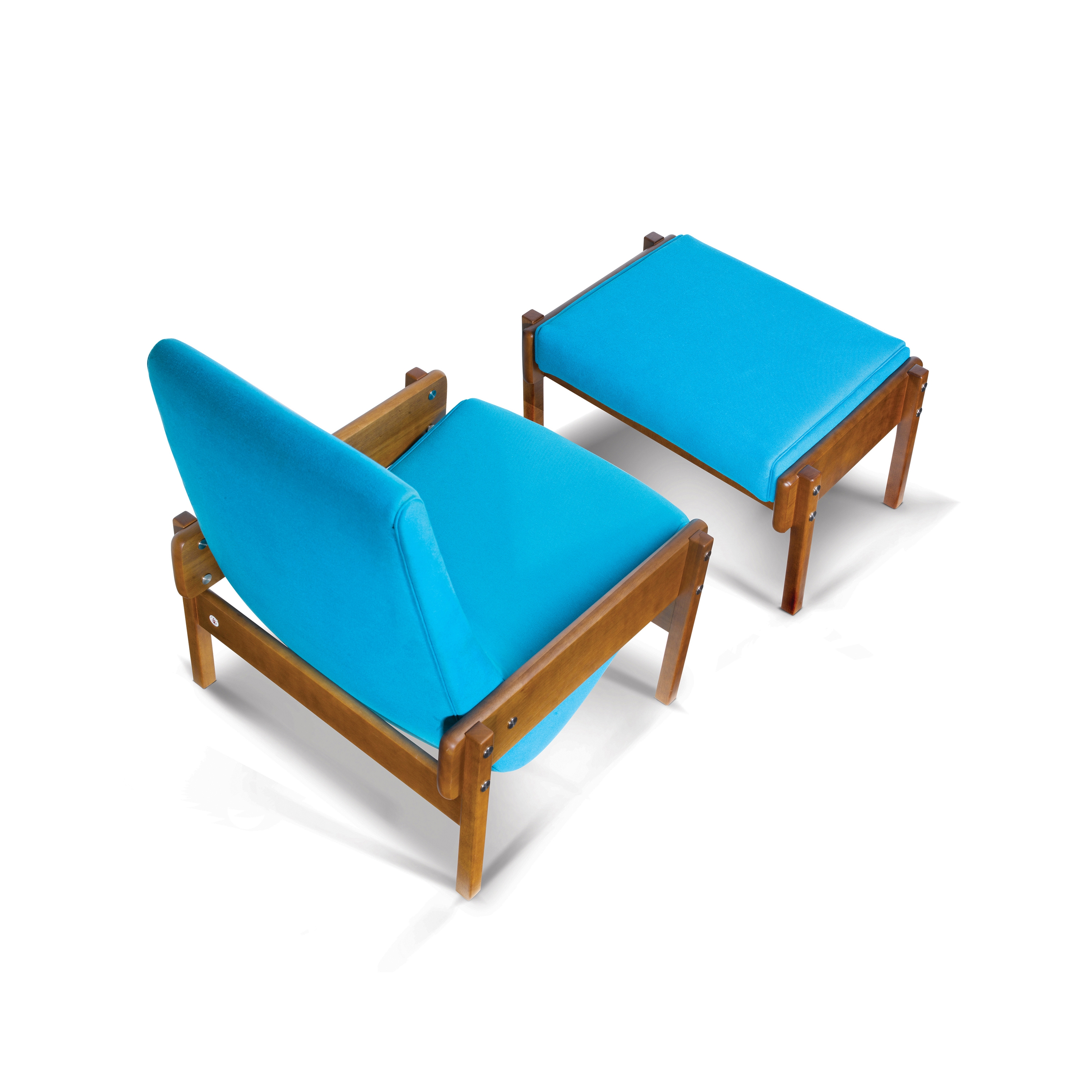 Afficher le produit Vronka armchair⎟footstool du fabricant LinBrasil