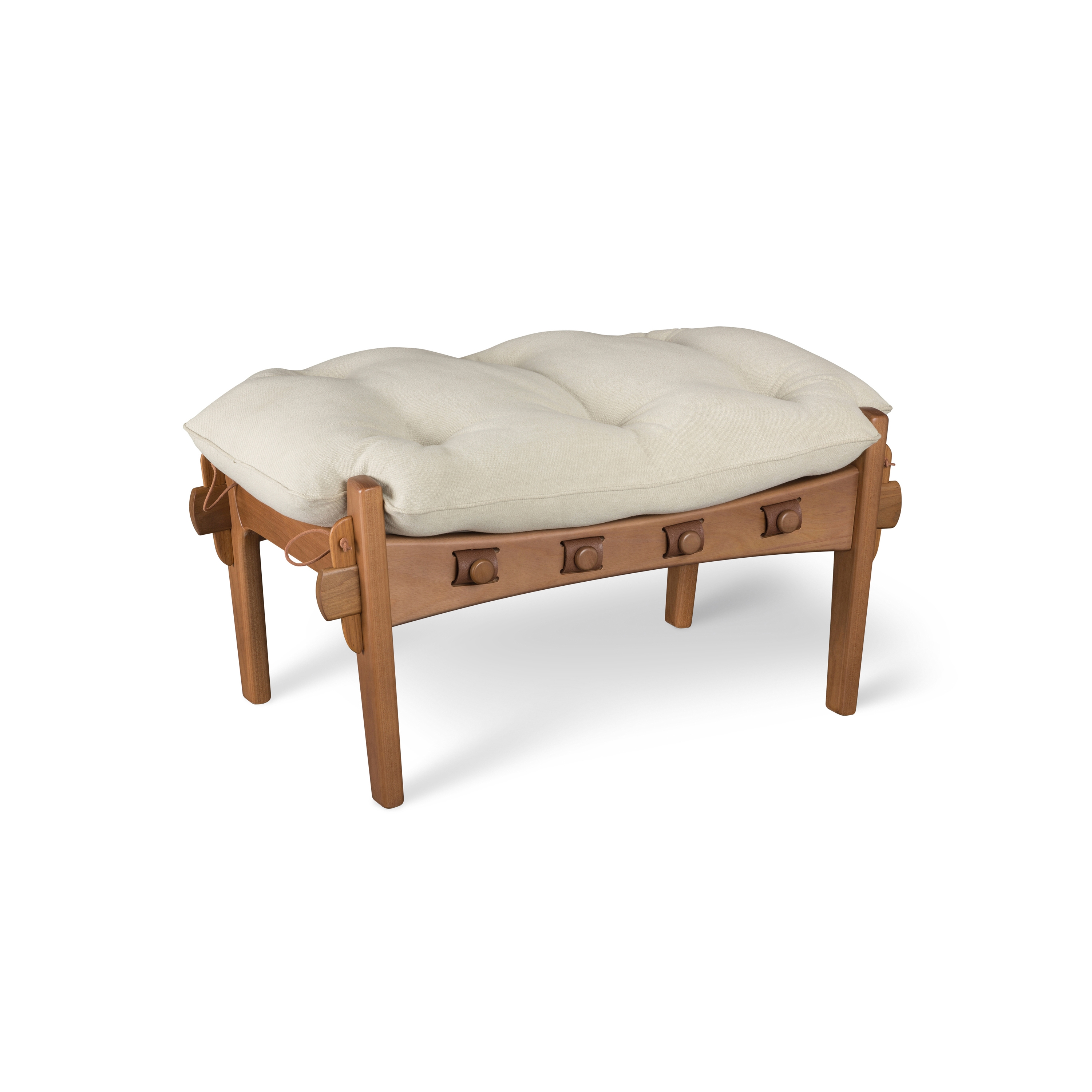 Display product Moleca footstool from manufacturer LinBrasil