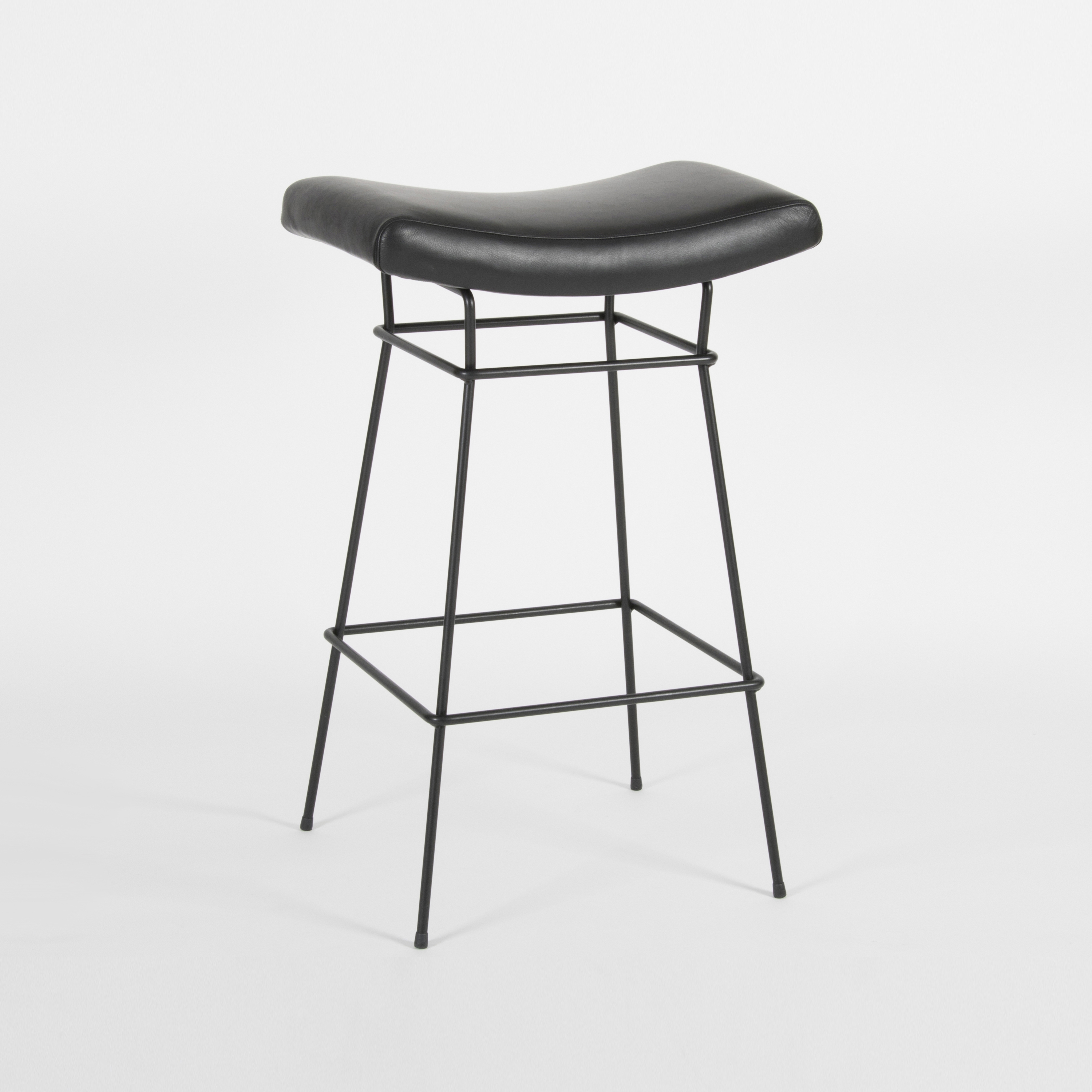 Display product Bienal - Bar/Black from manufacturer Objekto