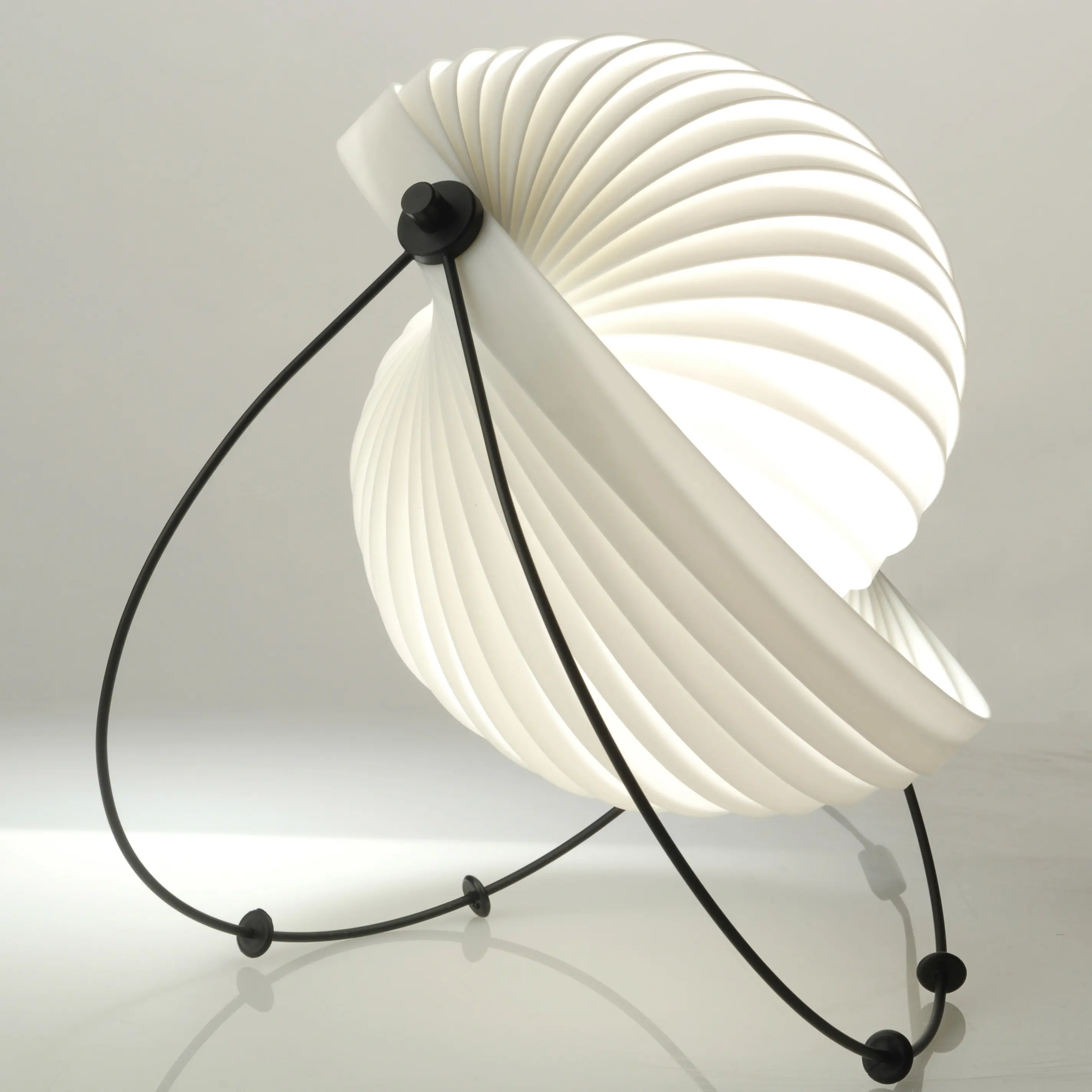 Objekto - Eclipse Table lamp