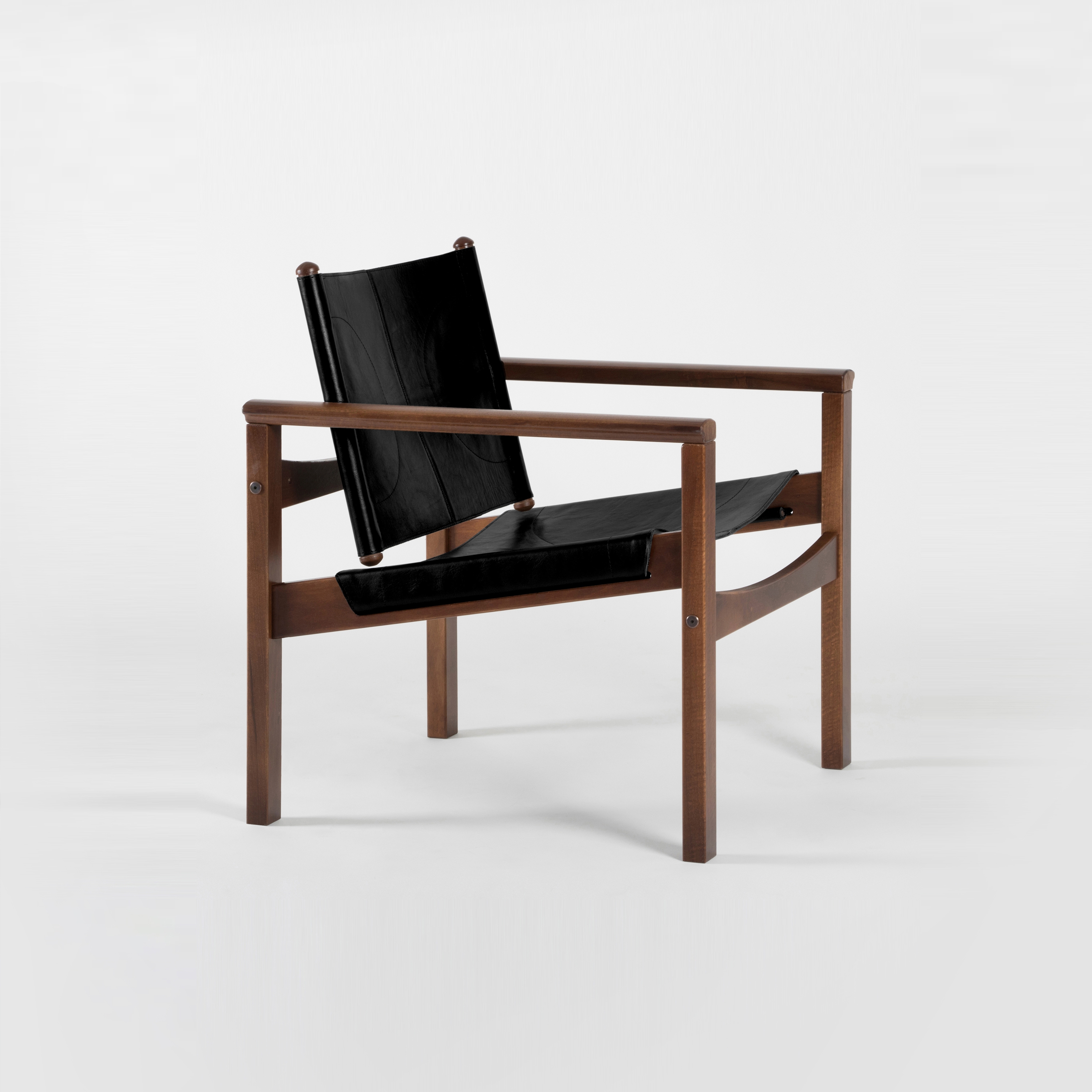 PegLev Armchair - Walnut/BlackMatt
