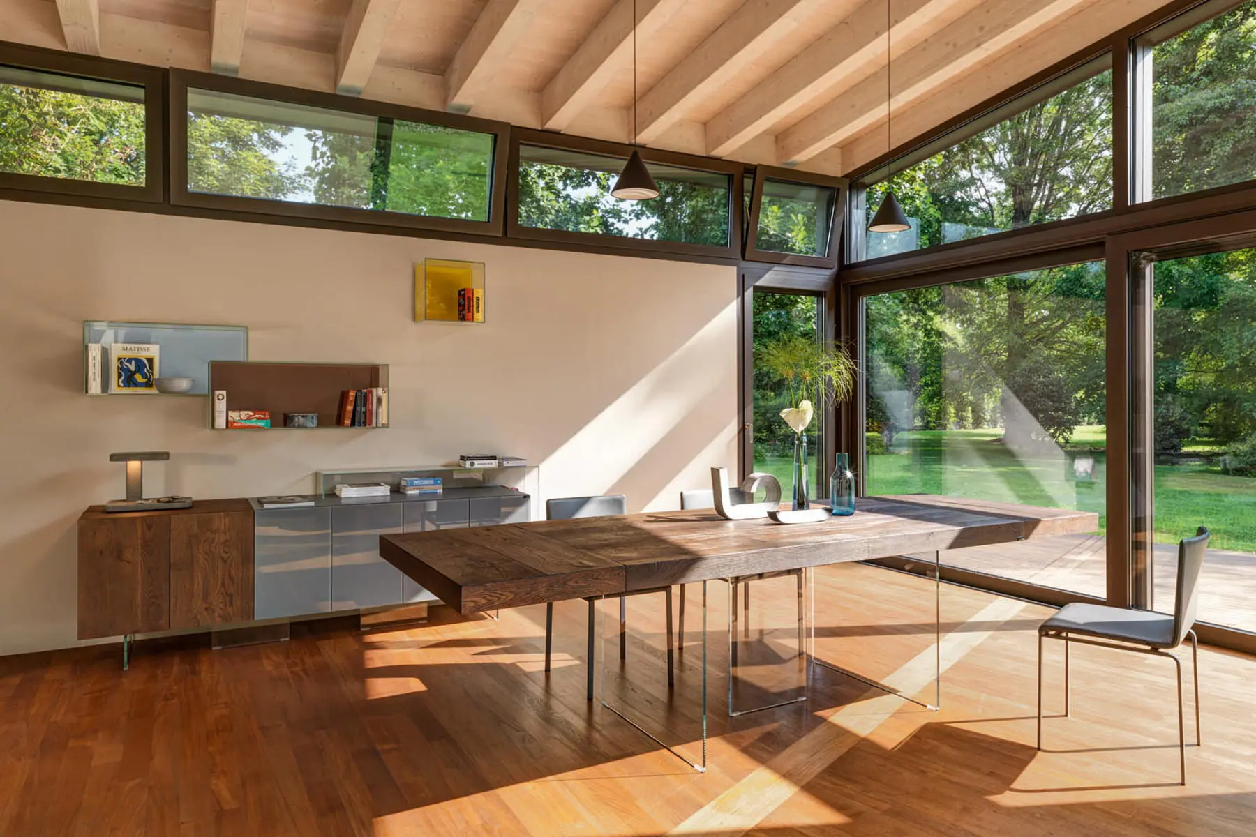 LAGO - Air Extendable Table