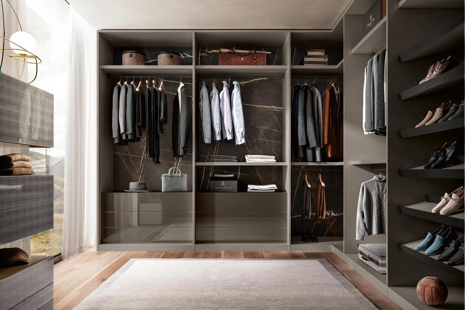 LAGO - Outfit Walk-in Closet - 1182