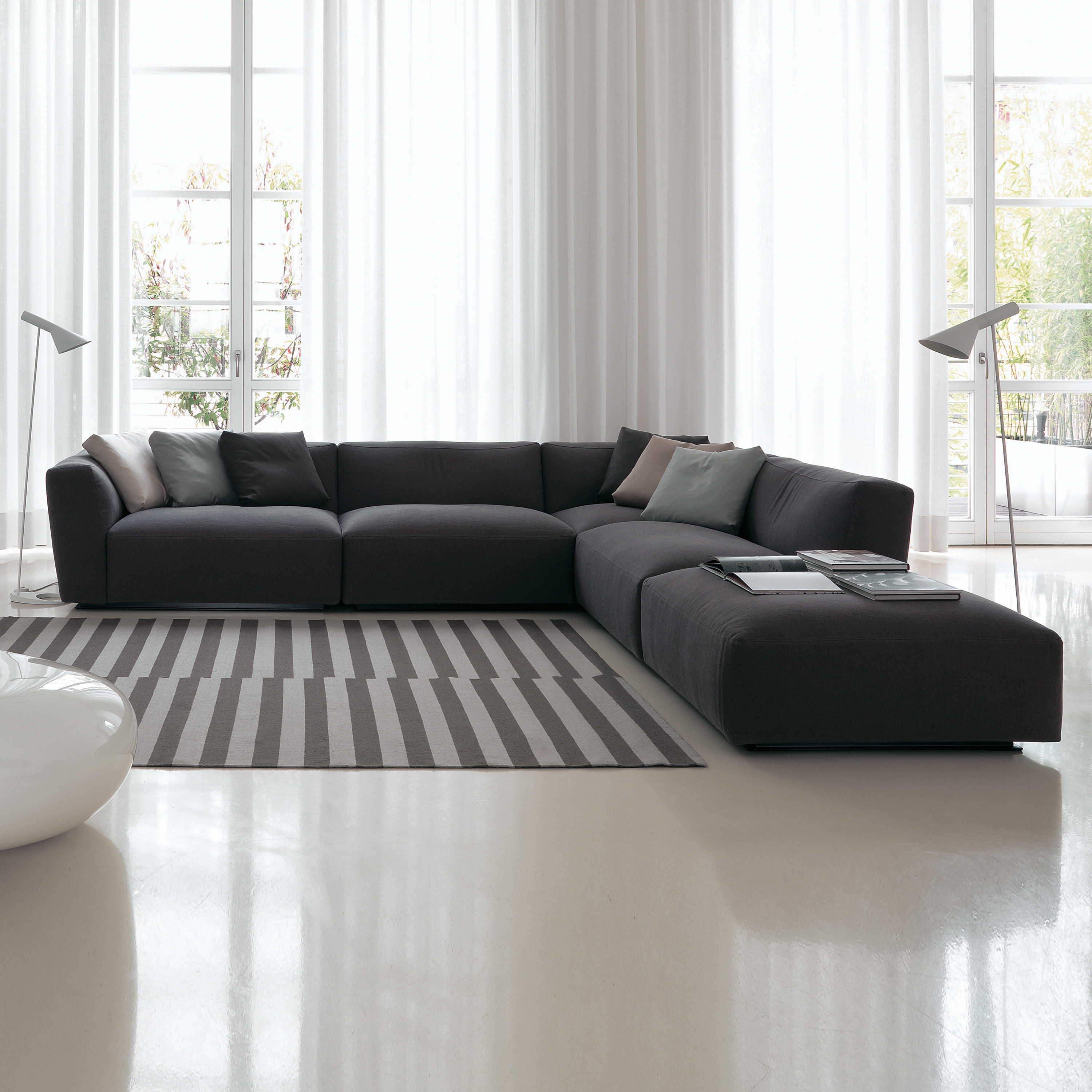 Display product Elliot from manufacturer Verzelloni