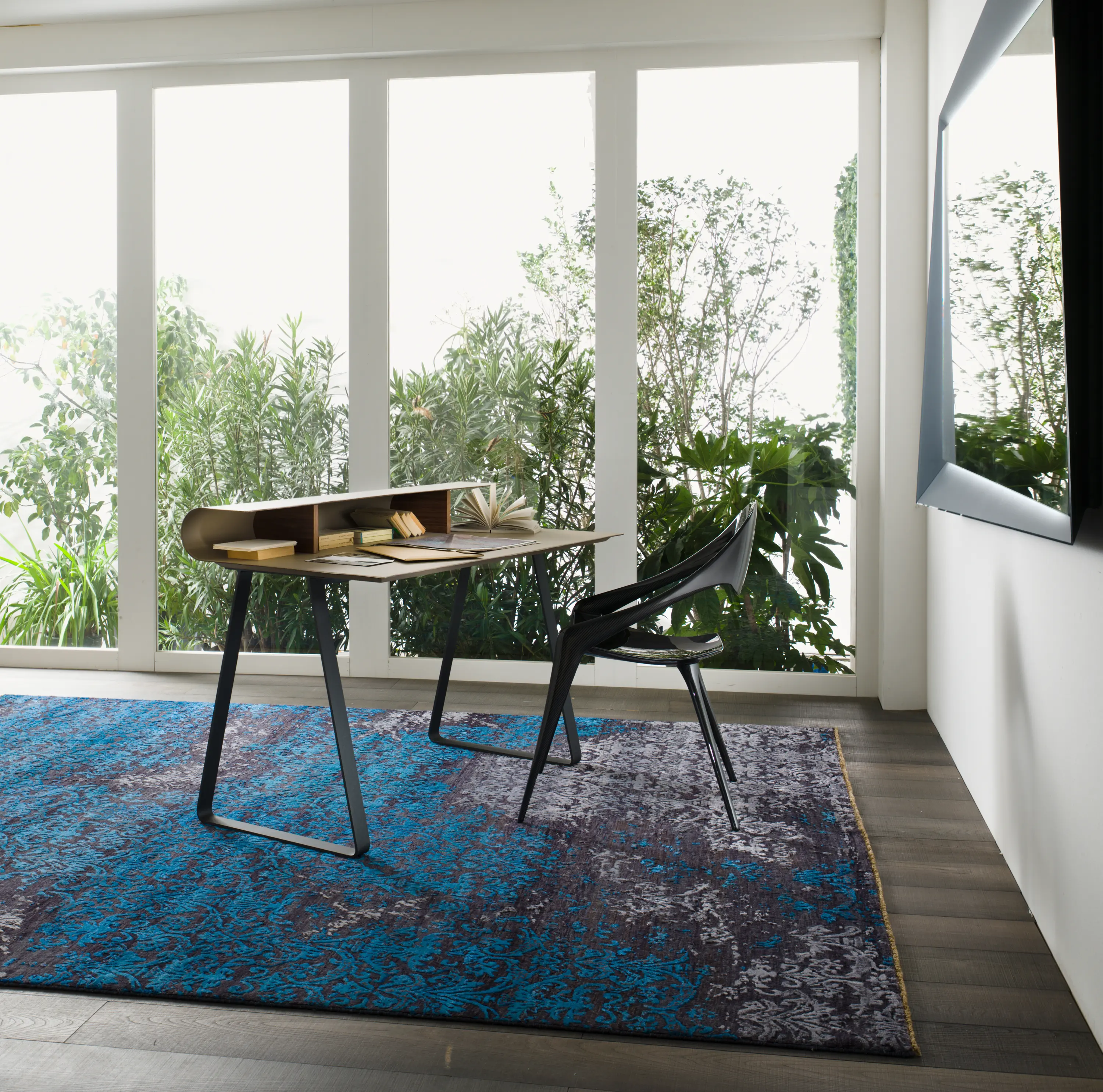 Reflex - Twist Desk