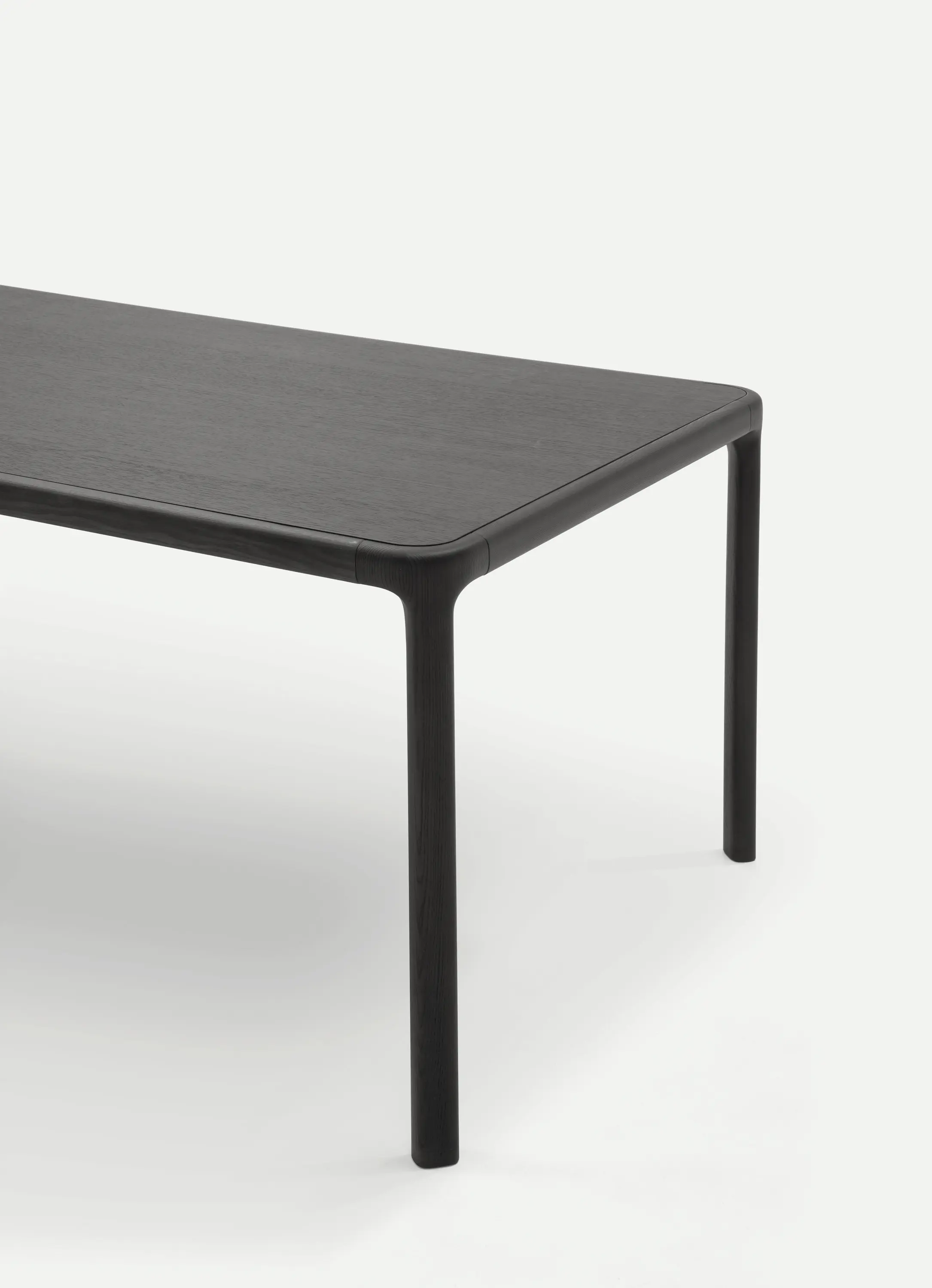 Pianca - Intari Table