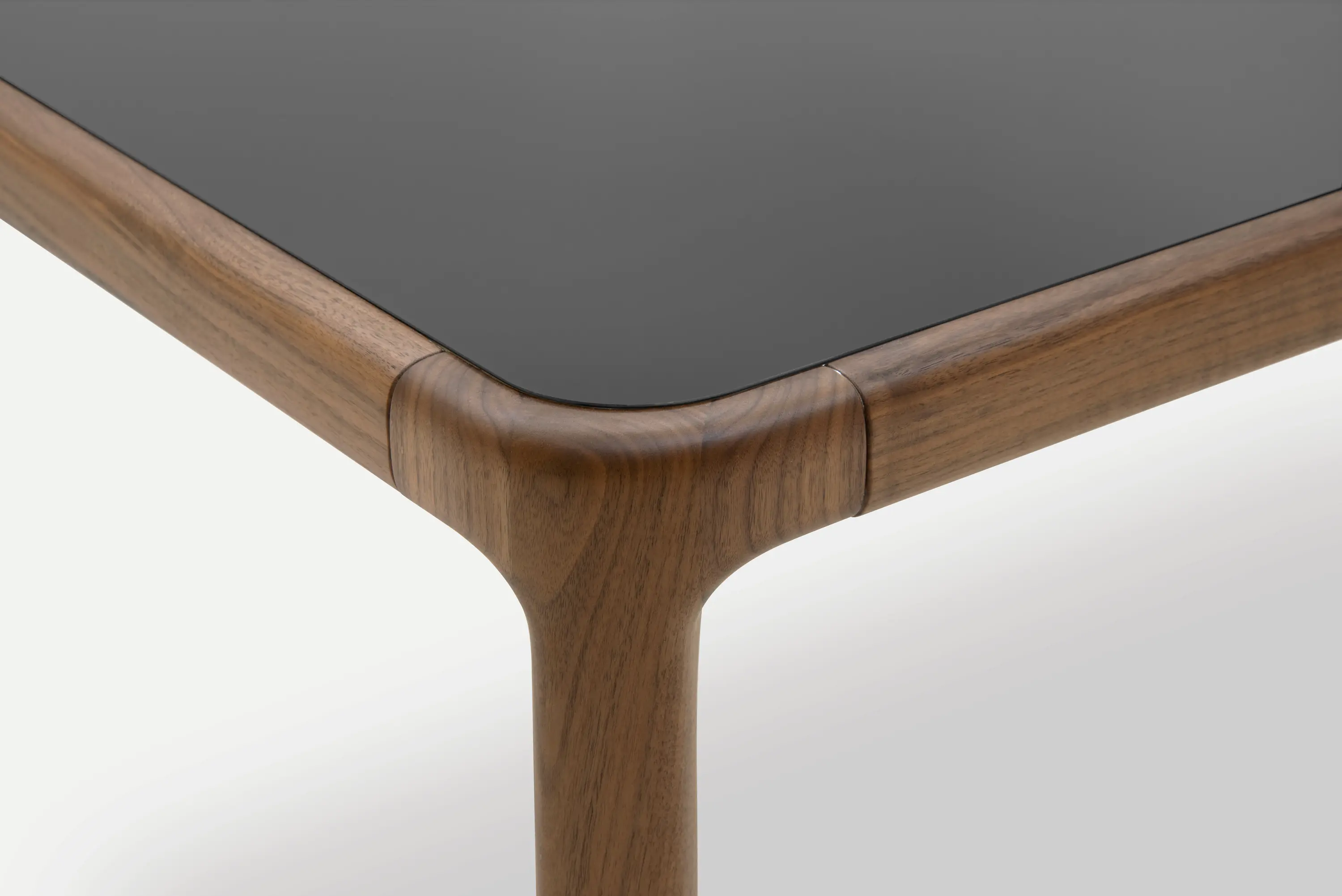 Pianca - Intari Table