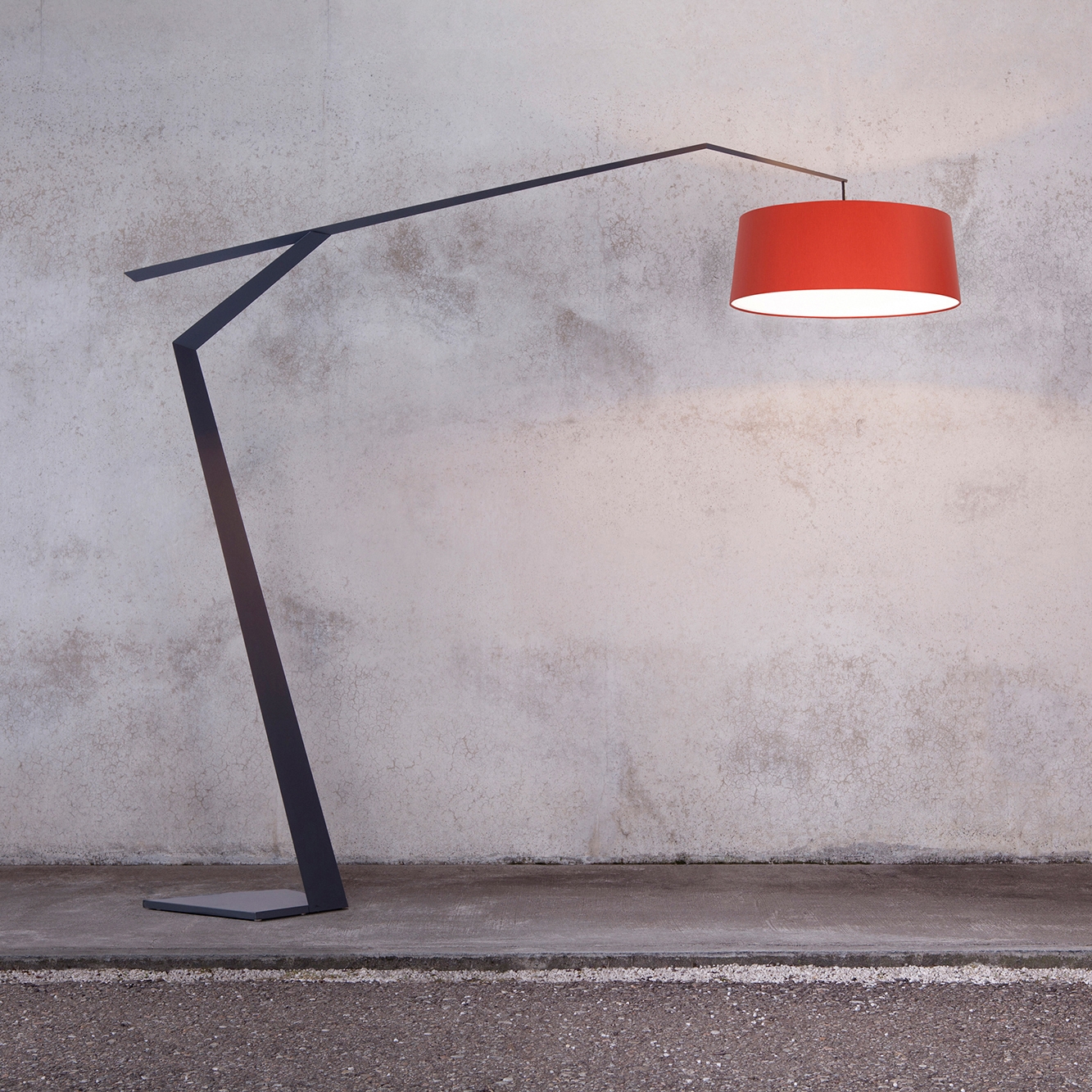 FLOOR LAMPS