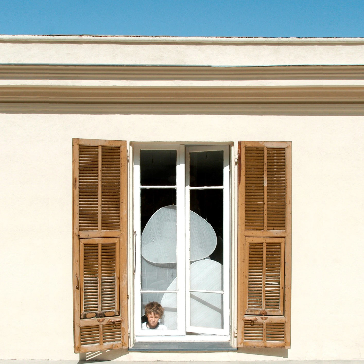 COMPLEMENTARY FURNITURE