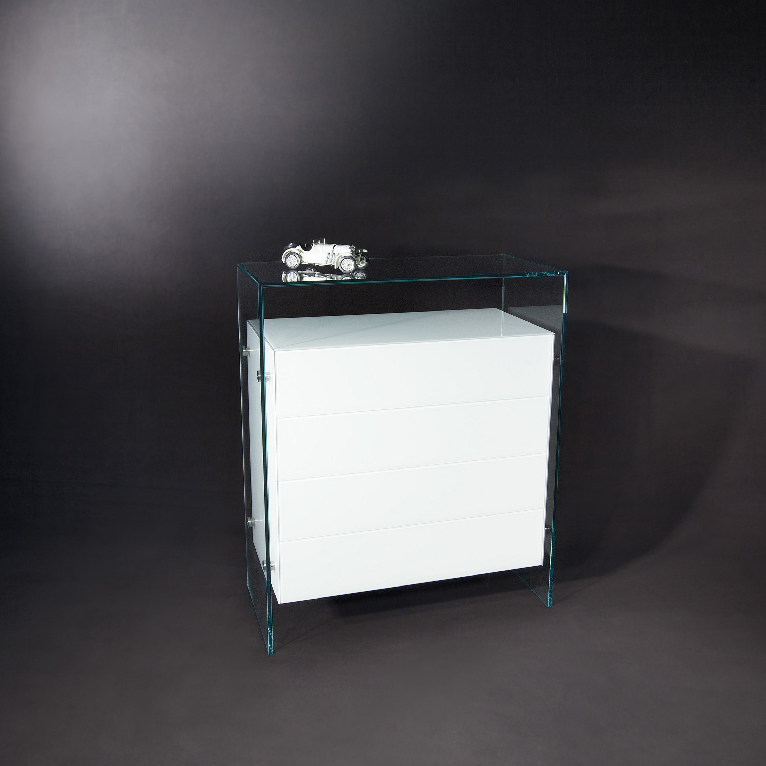 Display product Fusion 84 OW c from manufacturer Dreieck Design