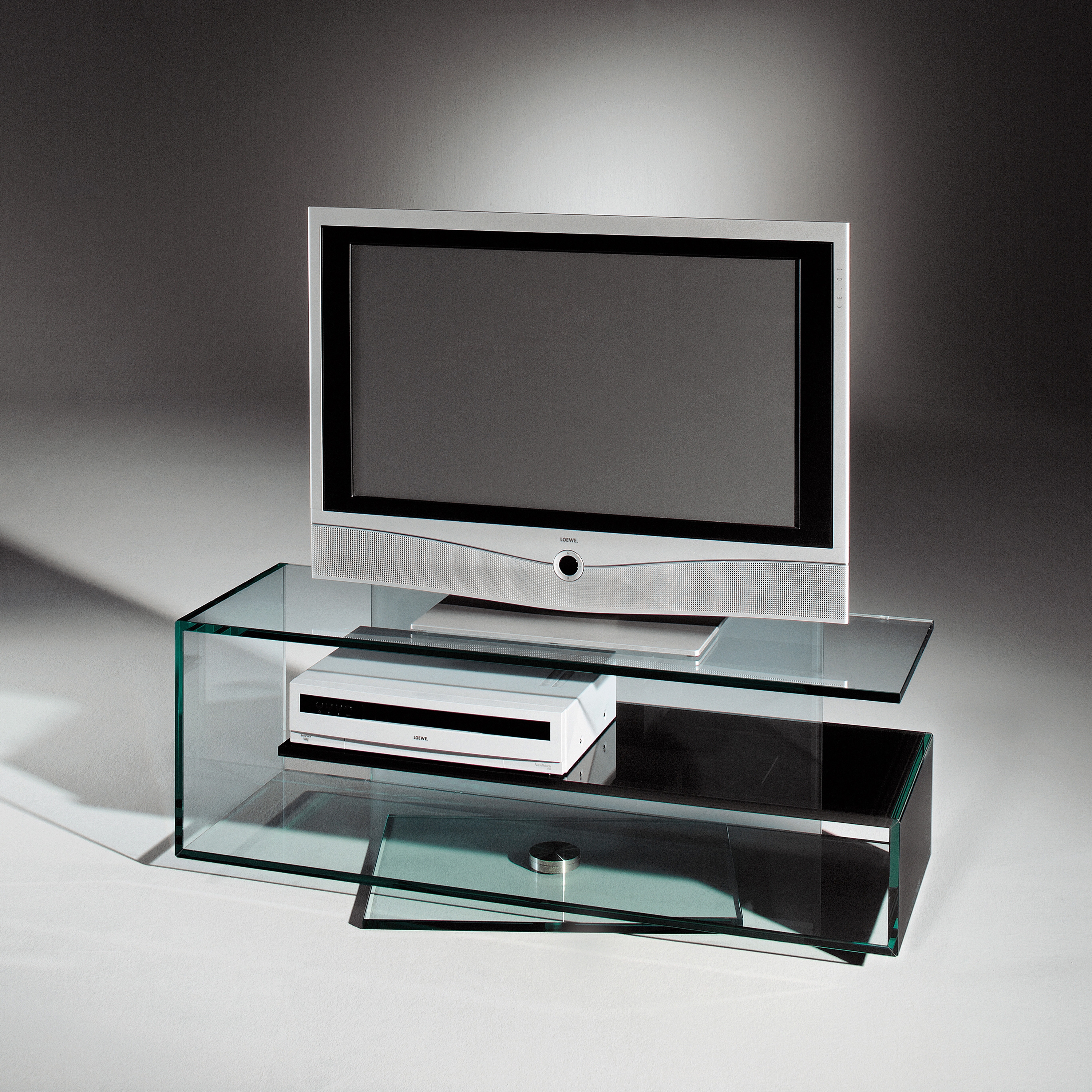 Display product Janus XXX from manufacturer Dreieck Design