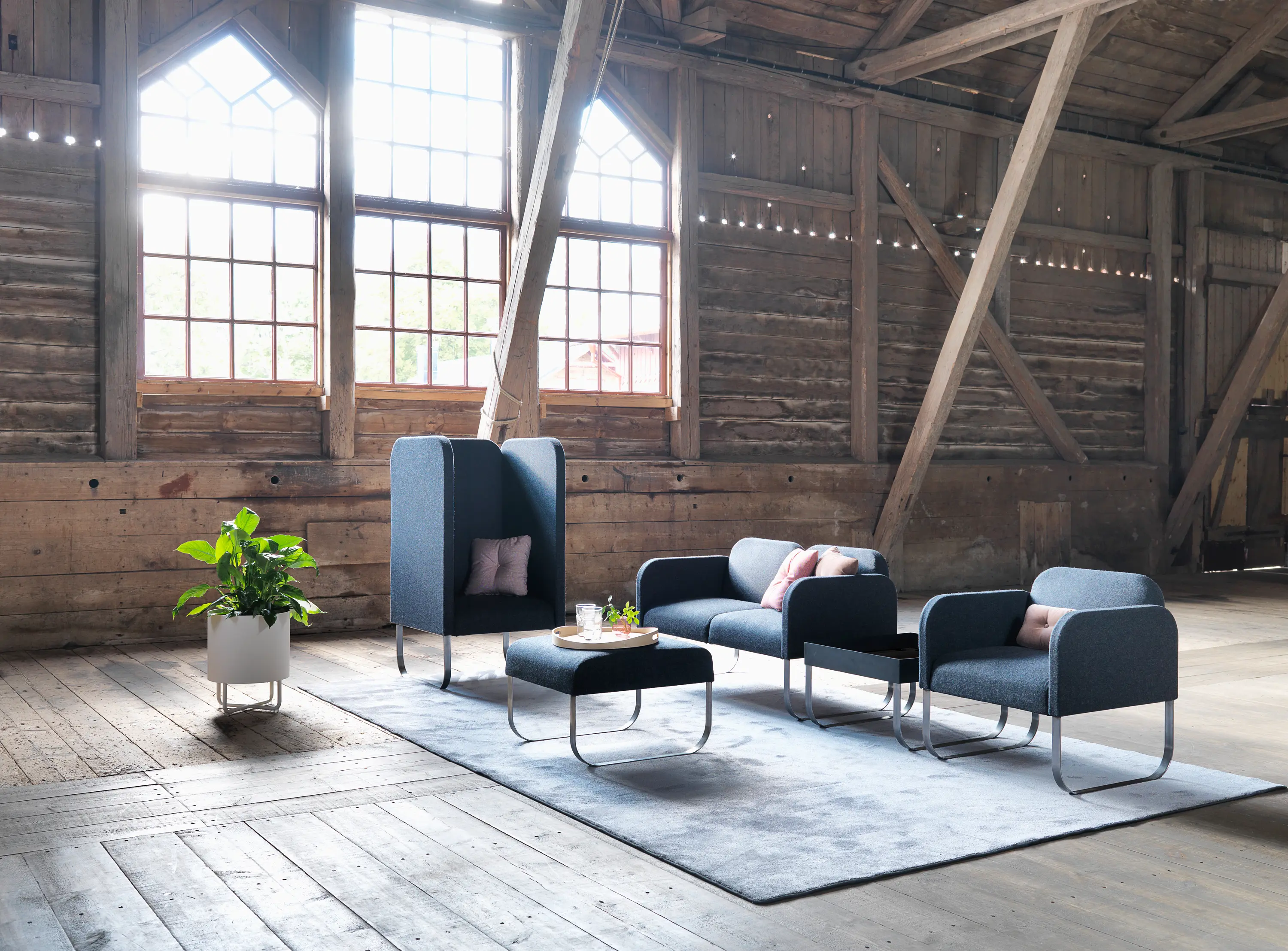 Johanson Design - Bail