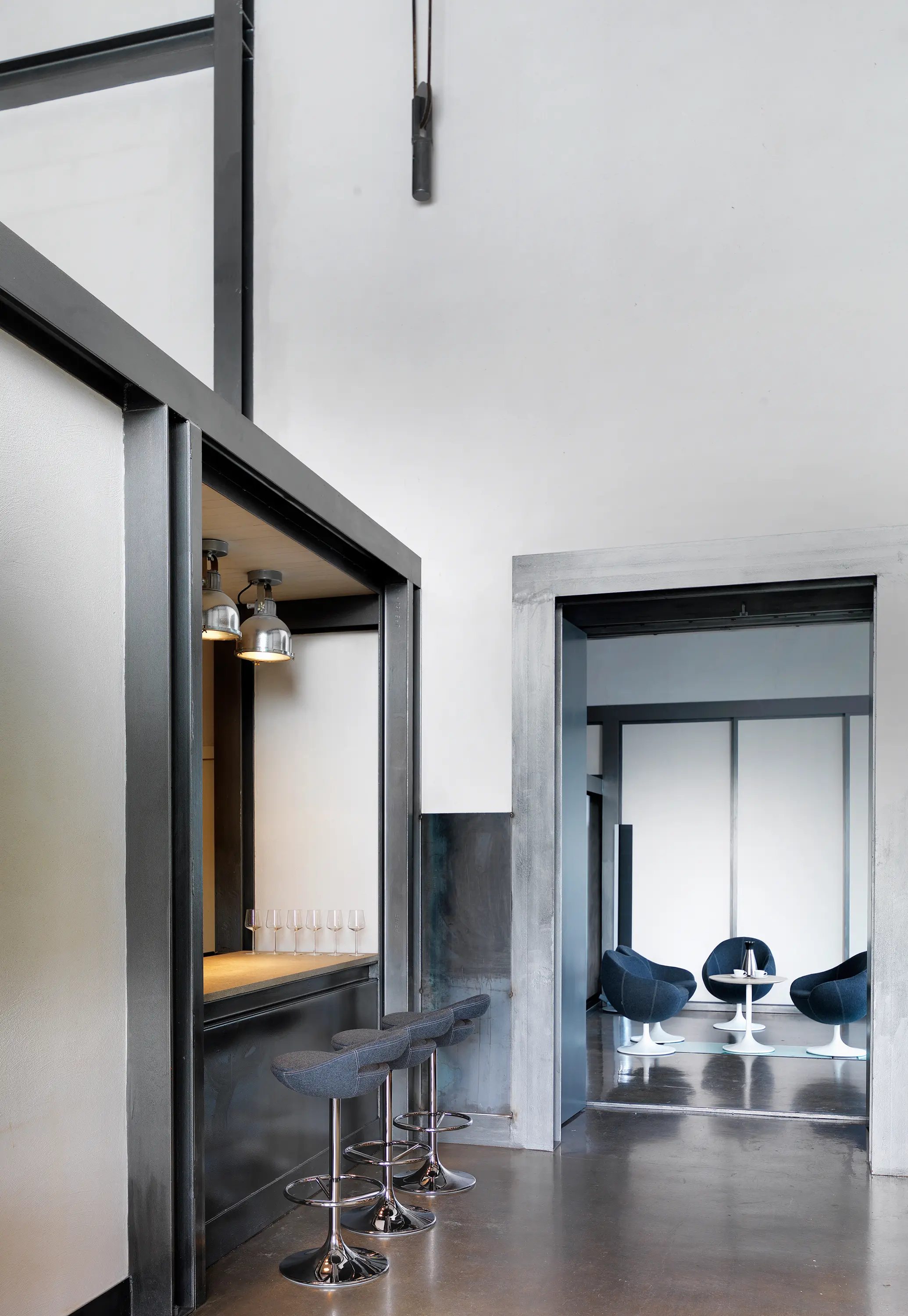 Johanson Design - Ios adjustable