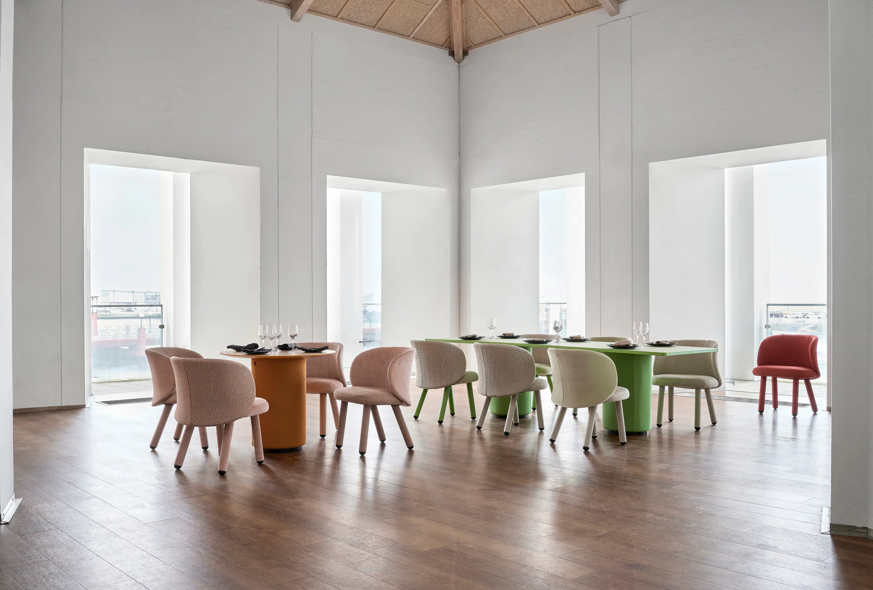 Johanson Design - Poodle EC