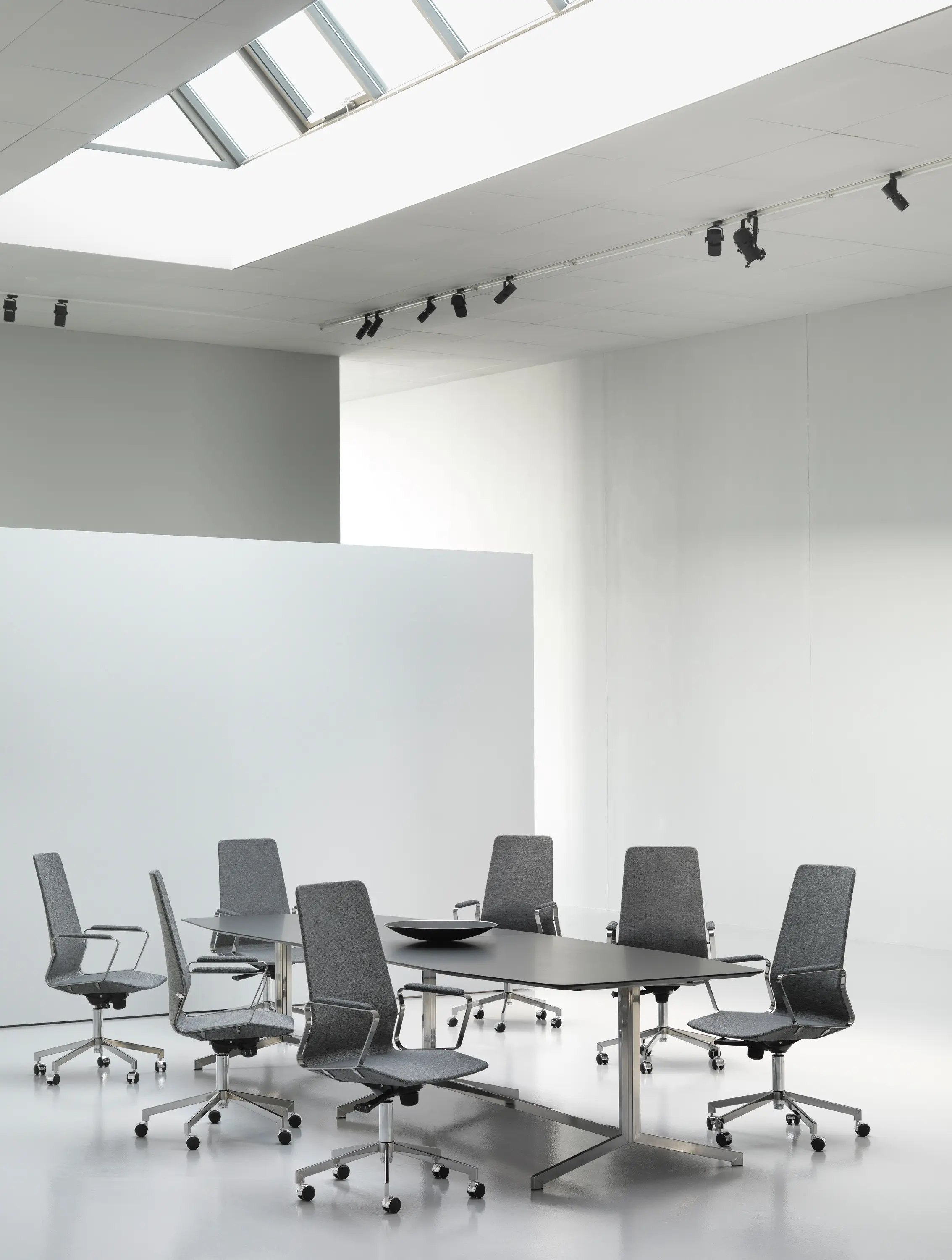 Johanson Design - Pilot high