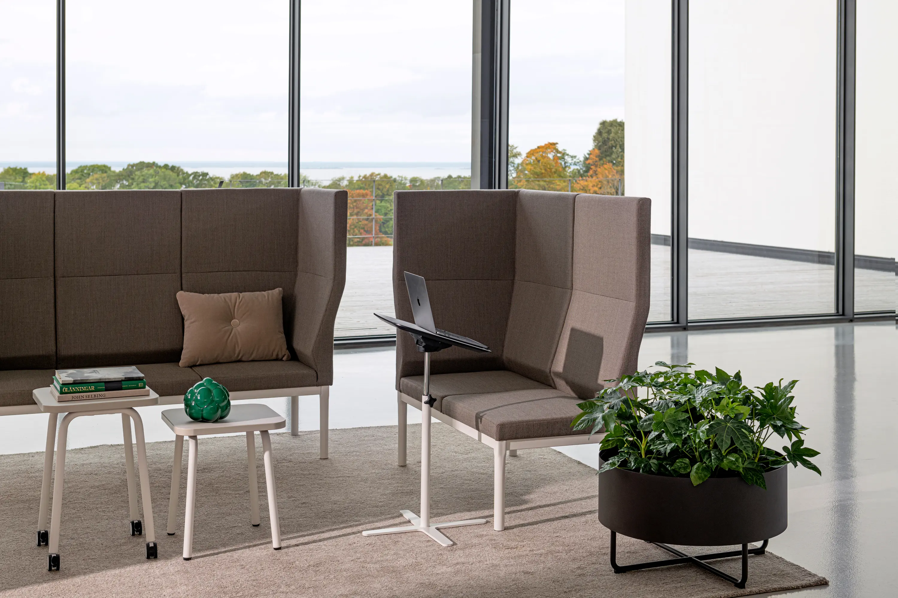 Johanson Design - Cross table