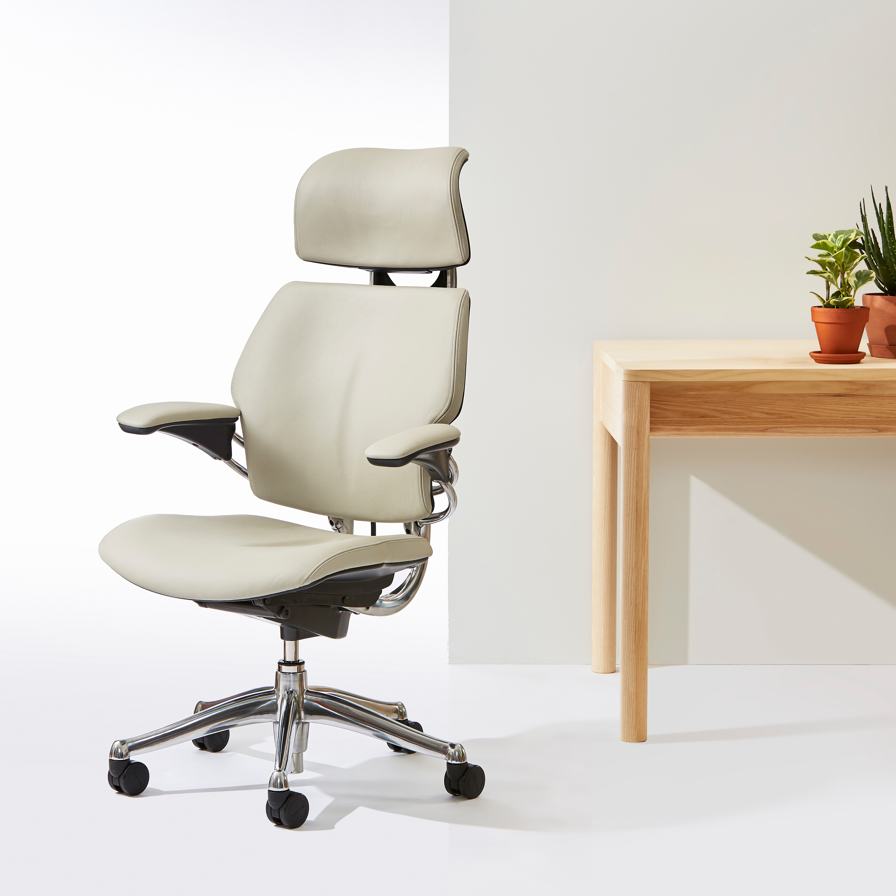 CHAIRS & STOOLS