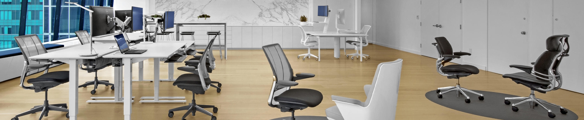 Discover the world of manufacturer Humanscale