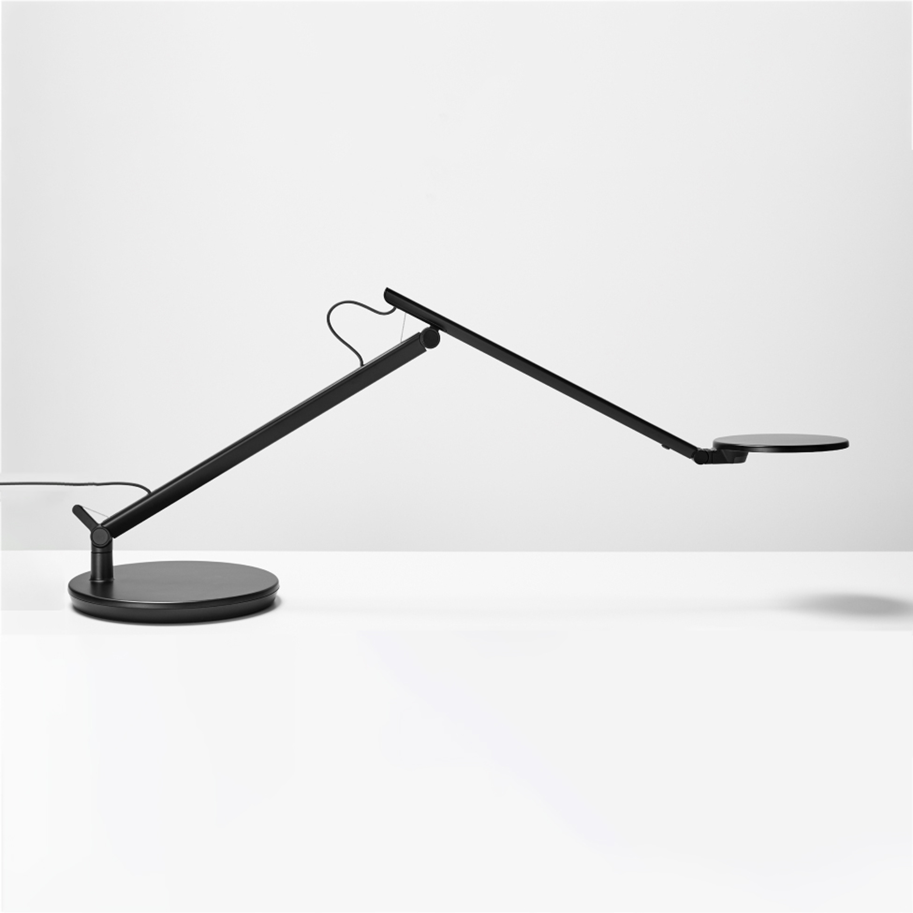 Produkt Nova with Charging Base des Herstellers Humanscale anzeigen