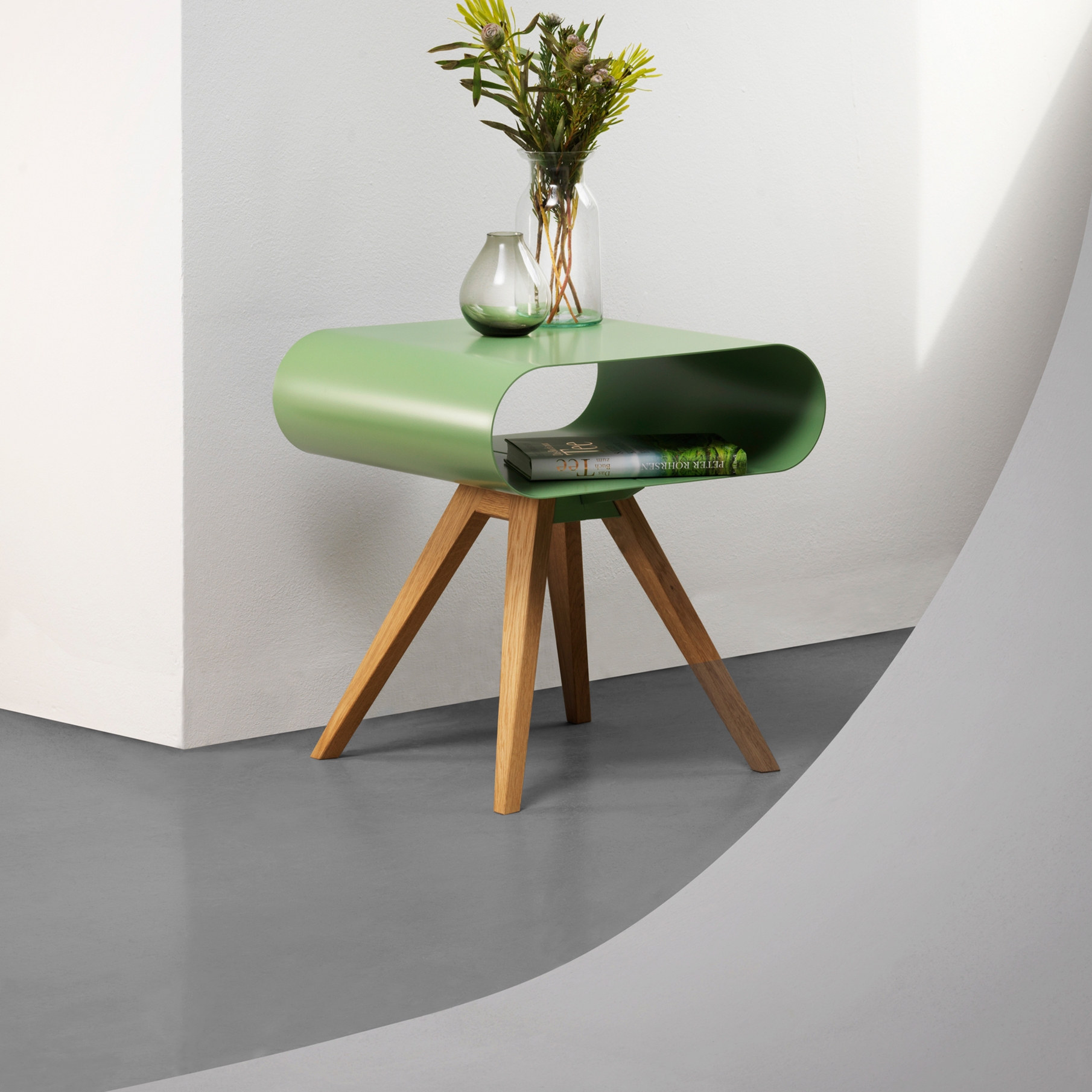 LO 12 Side table