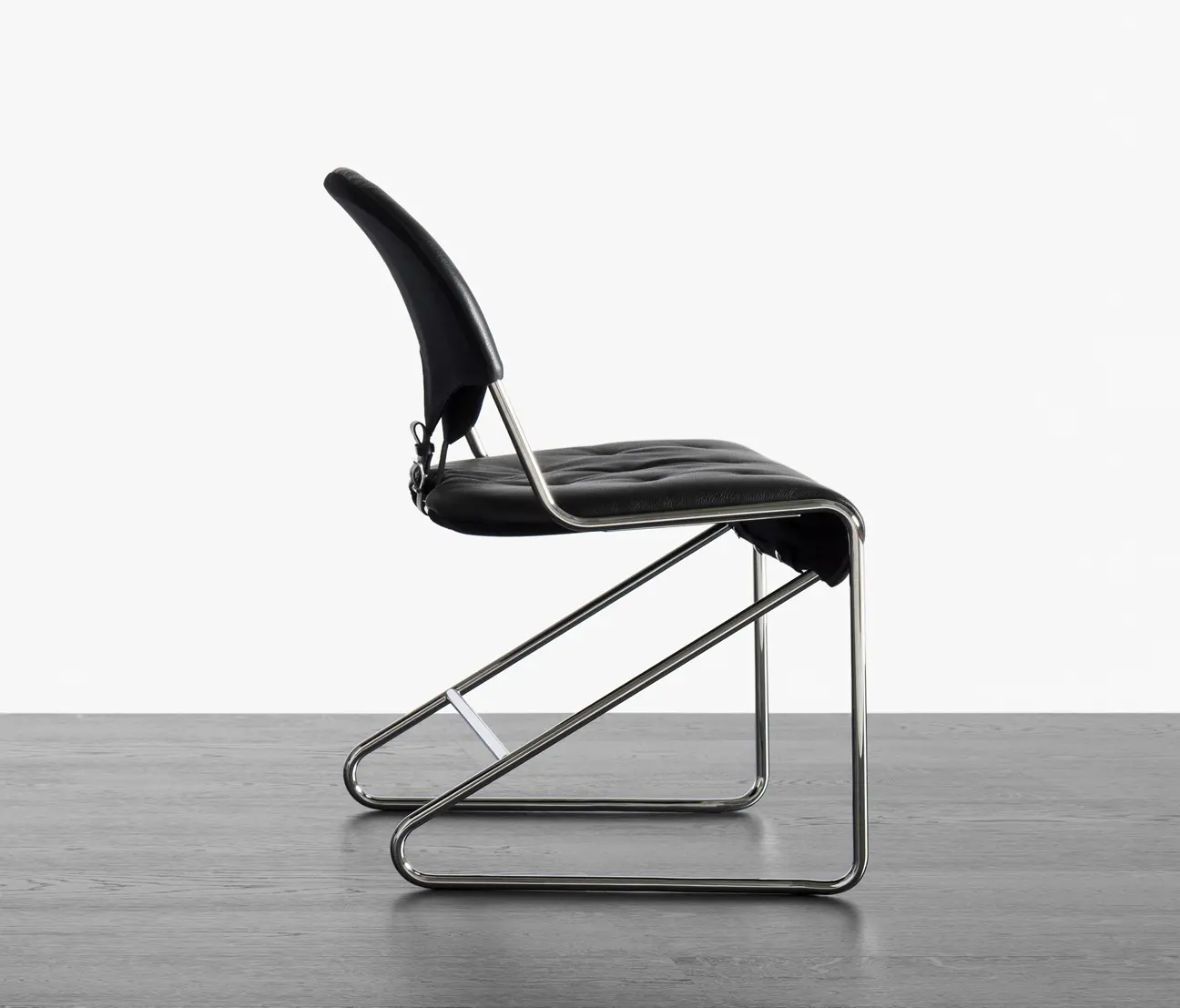 Dux - Sam Easy Chair