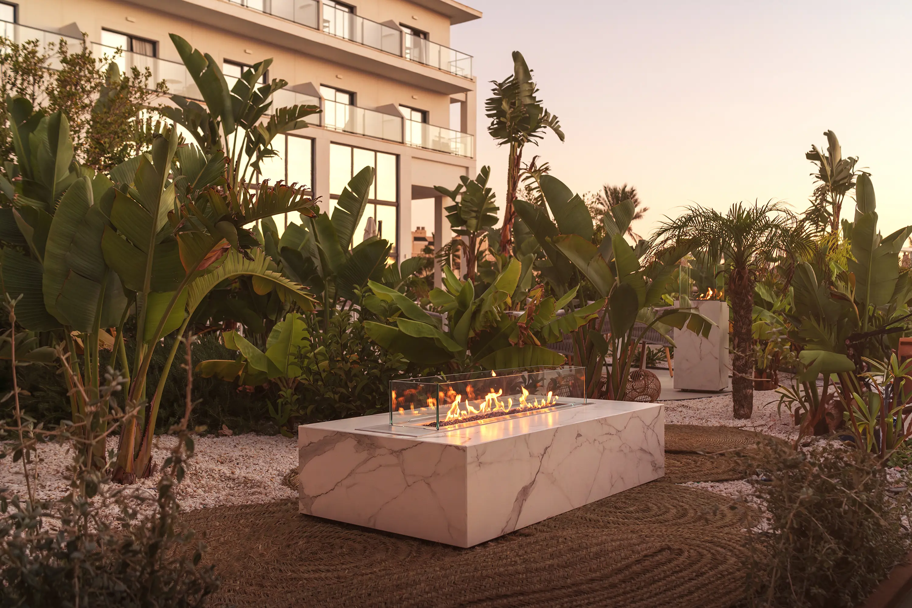 Planika - Cabo Table