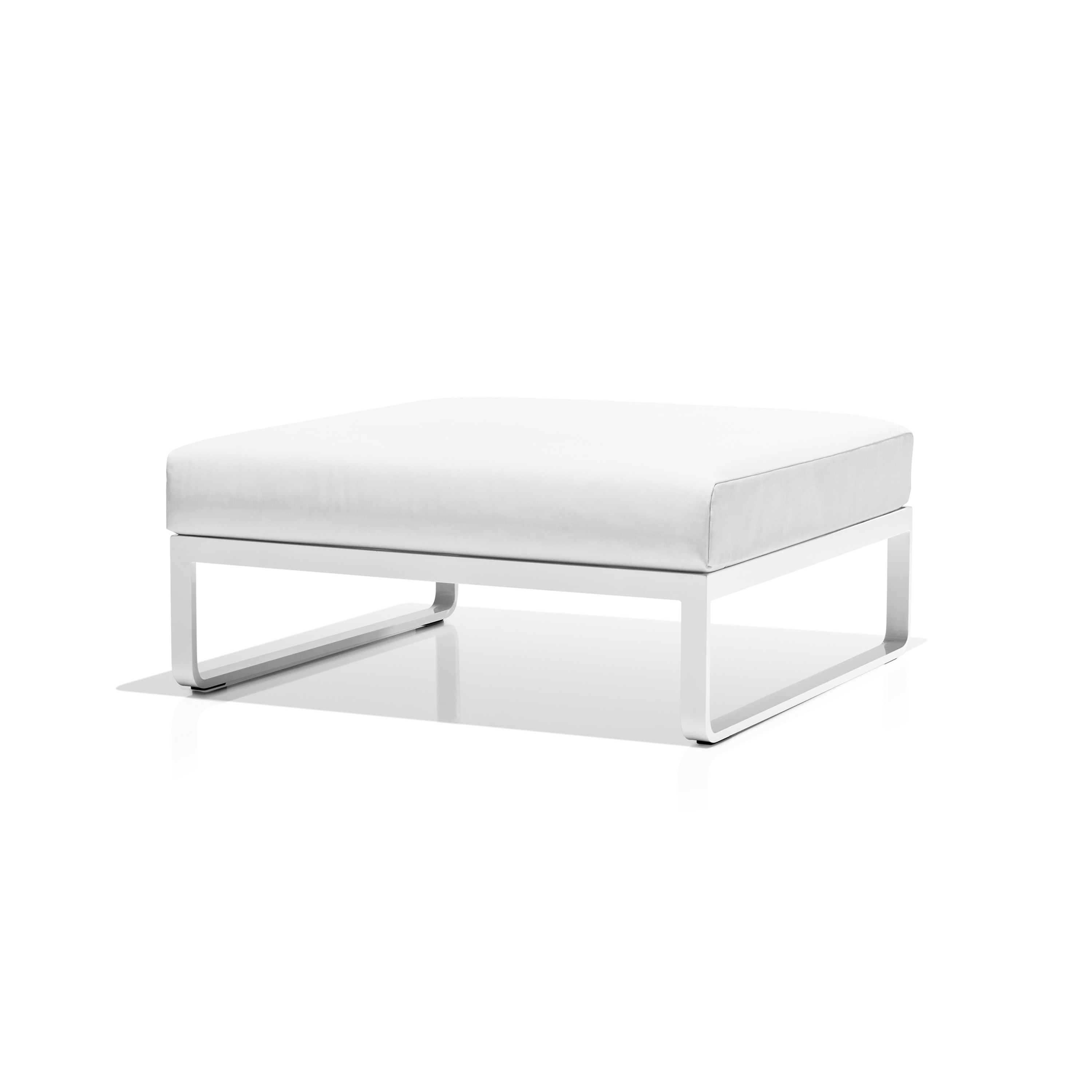 FOOTSTOOL / POUF