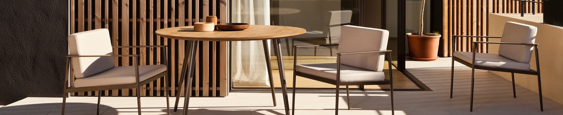 Discover the world of manufacturer Bivaq