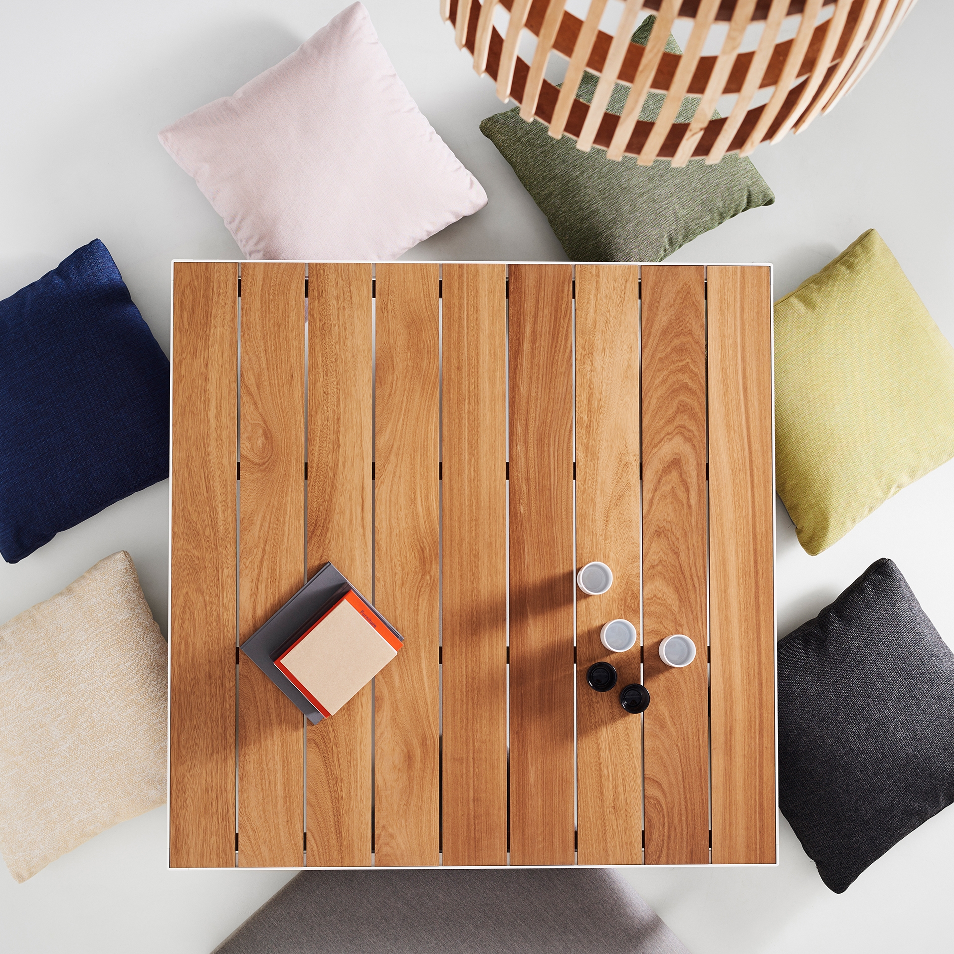 Mostra il prodotto Dats low table del produttore Bivaq