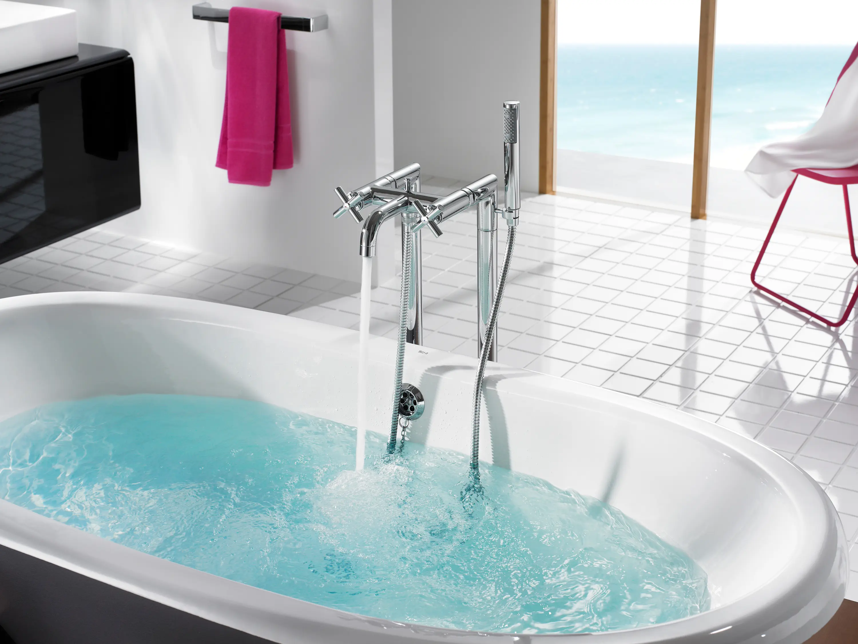 Roca - Newcast | Bath