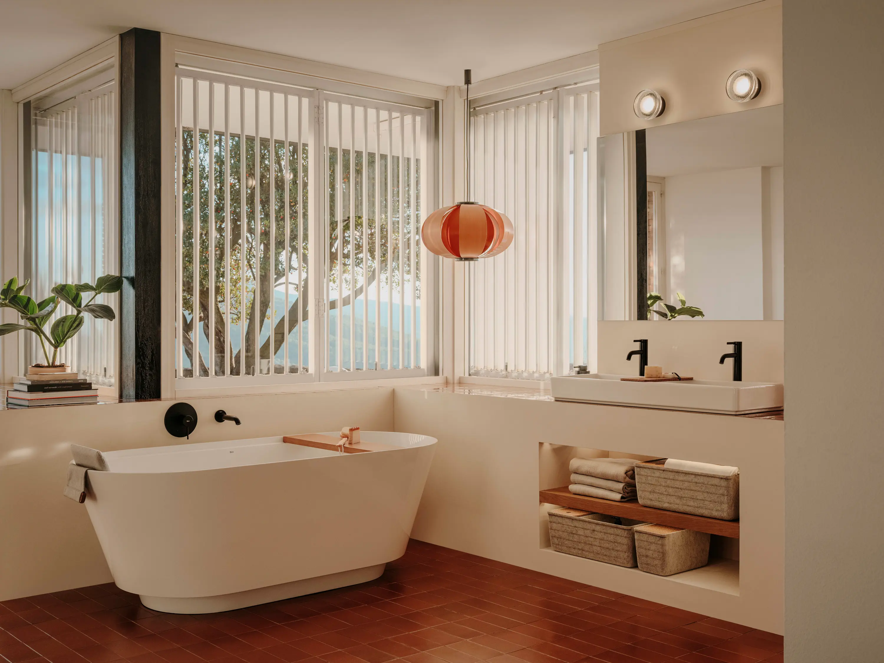 Roca - Tura | Bath | White