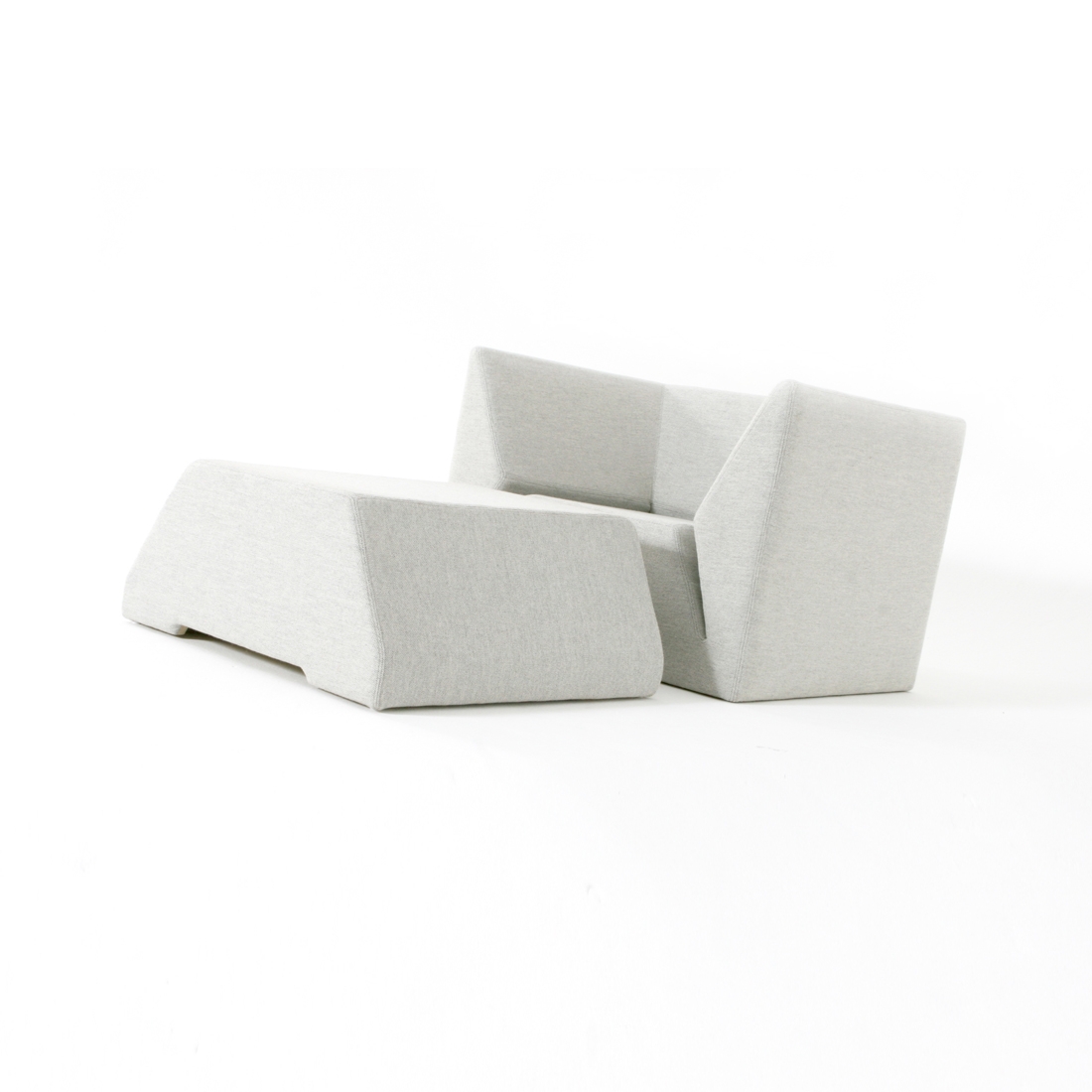 Mostrar el producto Divide Armchair | Ottoman del fabricante Nolen Niu
