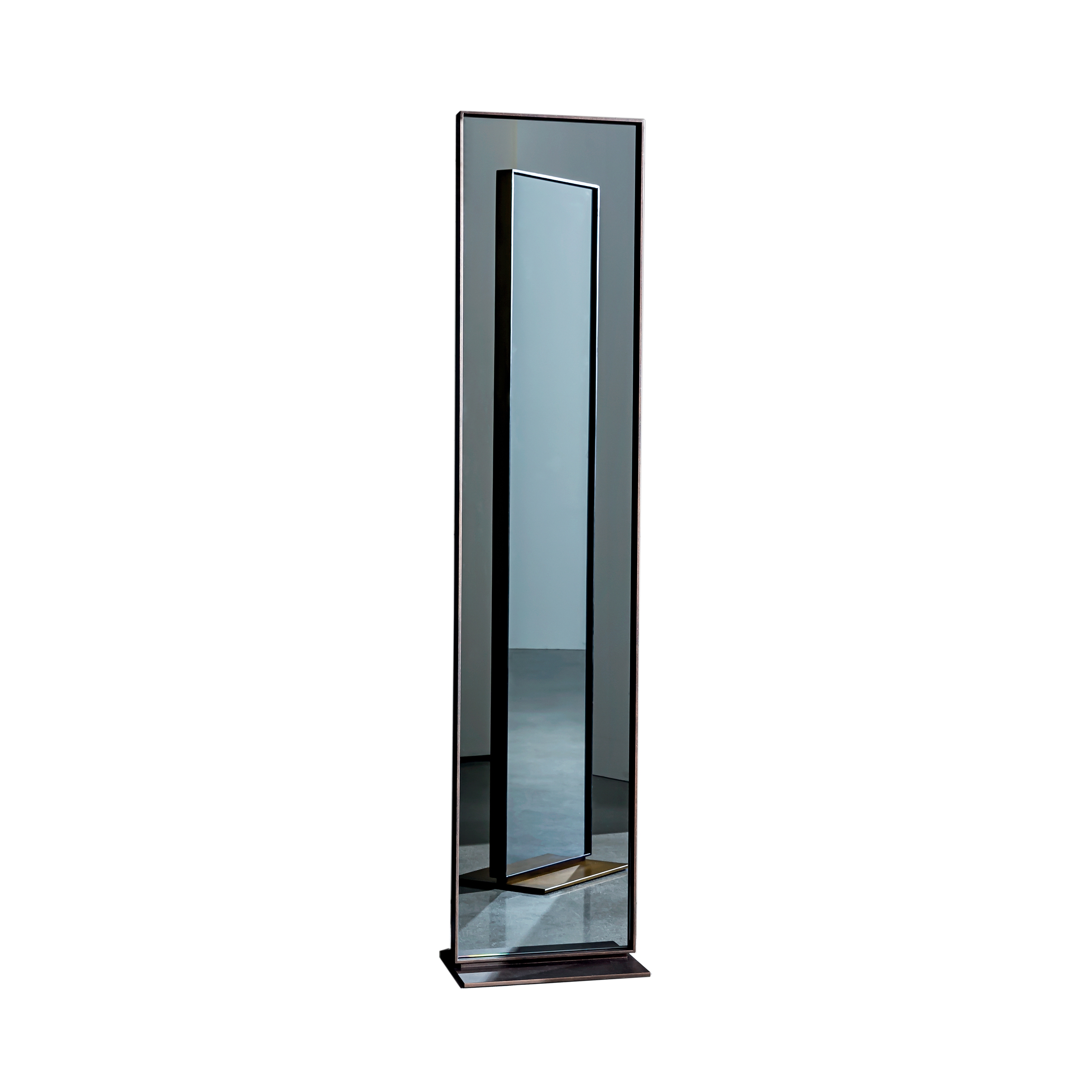 Visual Free Standing
